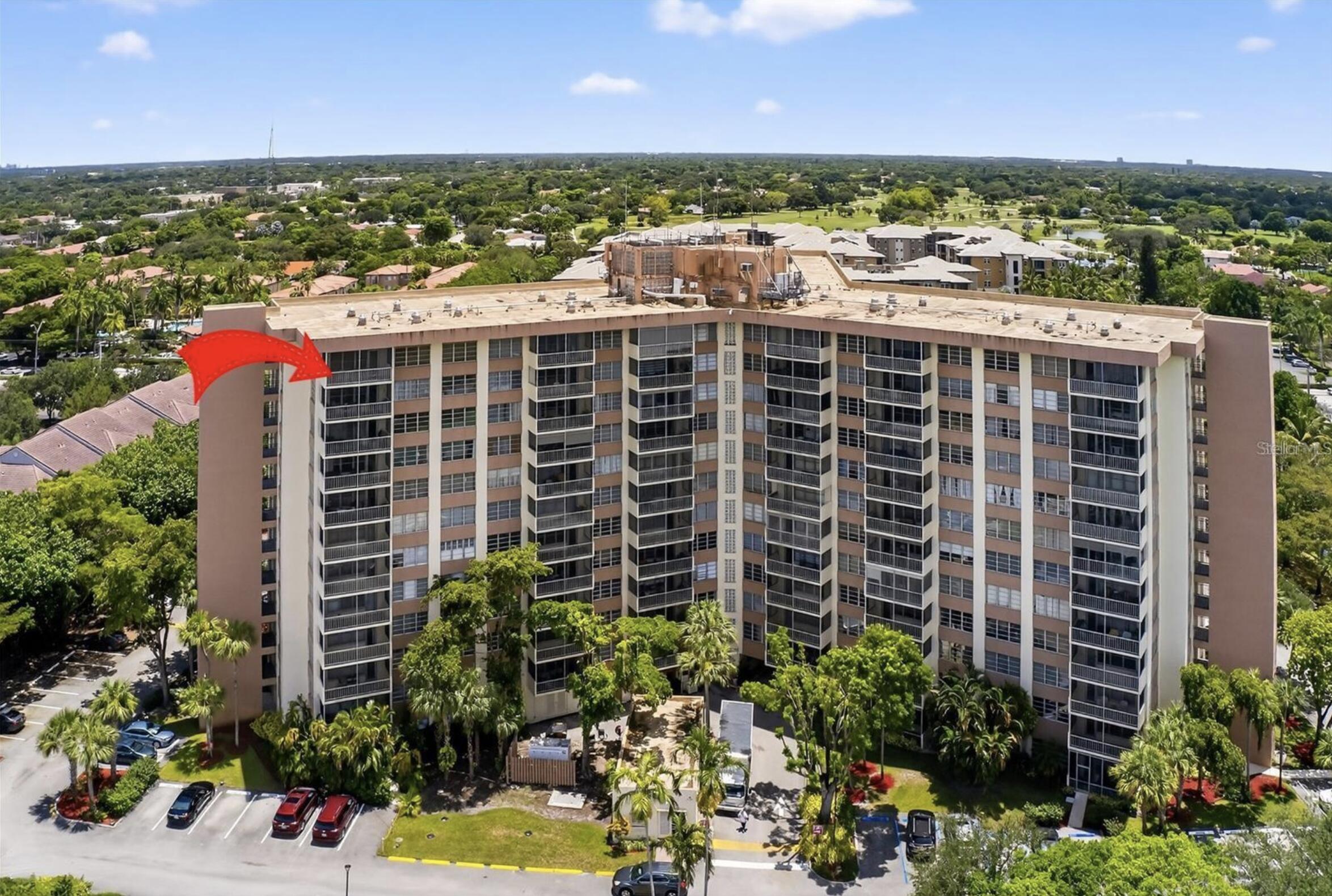 COUNTRY CLUB TOWER OF CORAL - Residential