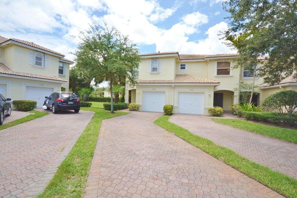 Photo of 13400 Georgian Court, Wellington, FL 33414 (MLS # R11134198)