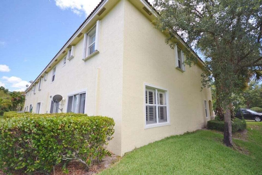 Photo of 13400 Georgian Court, Wellington, FL 33414 (MLS # R11134198)