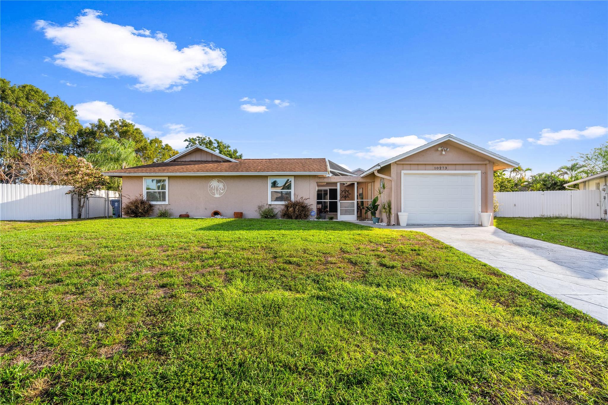 10273 Showboat Ln