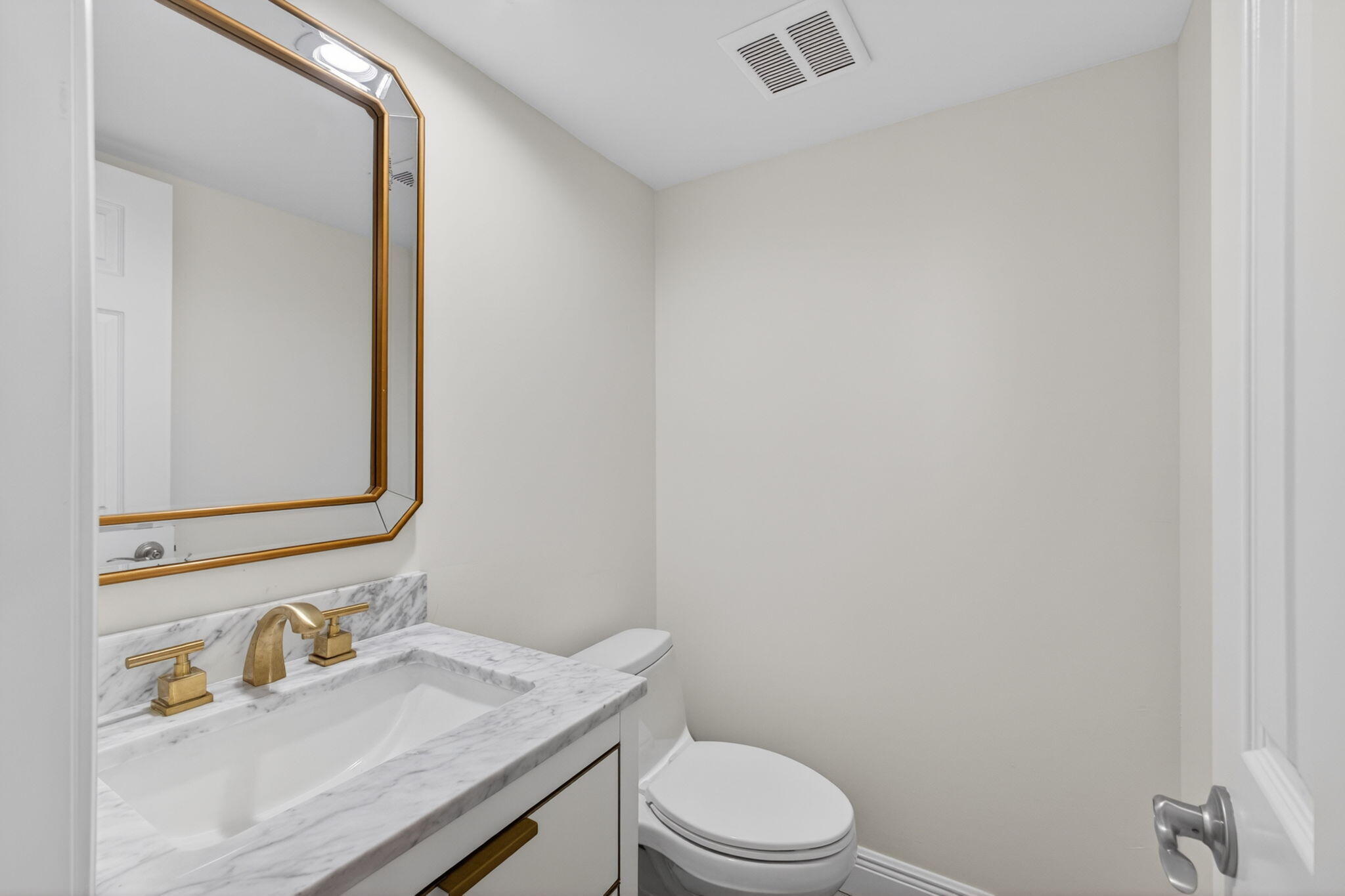 JUPITER DUNES CONDO - Residential