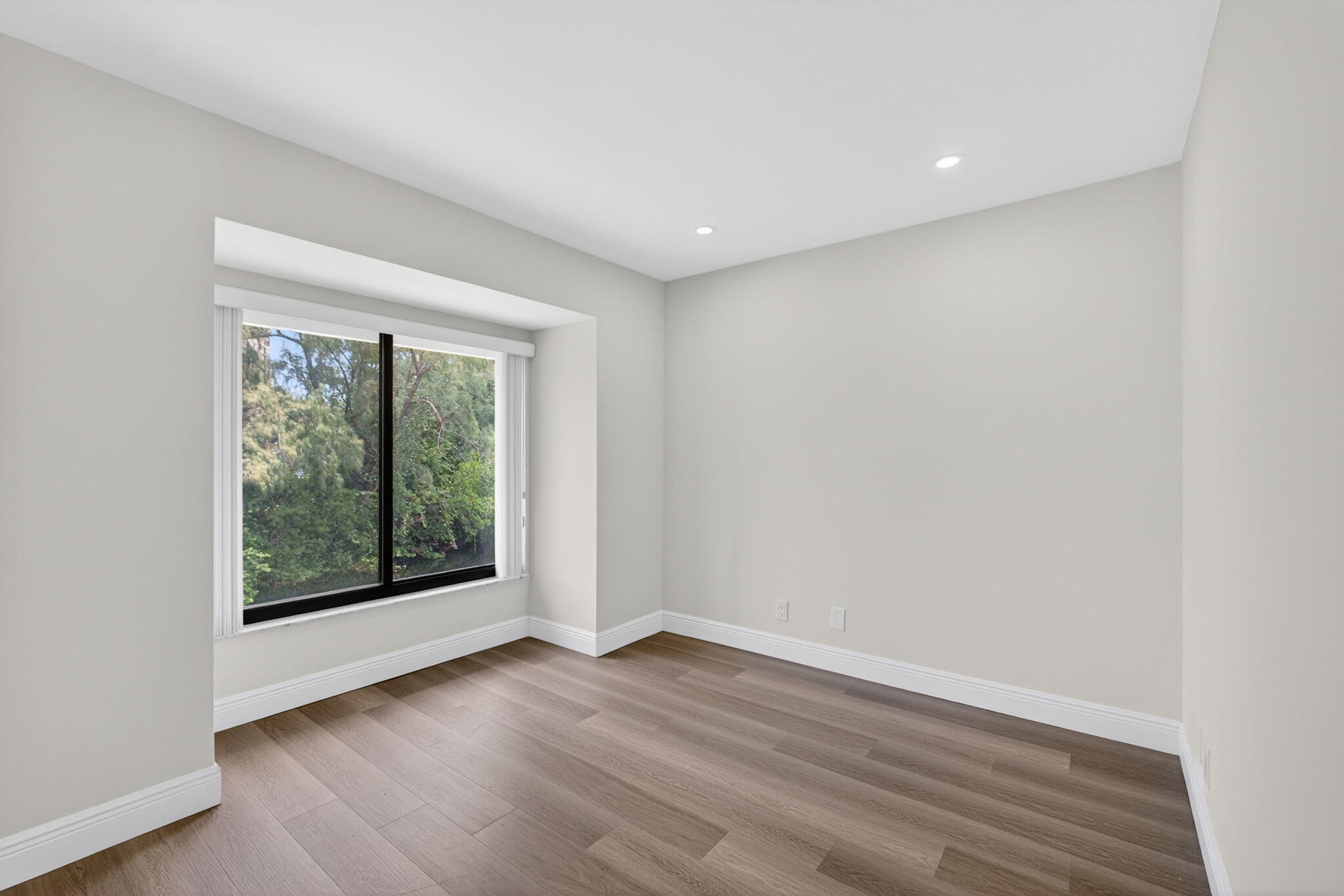 JUPITER DUNES CONDO - Residential