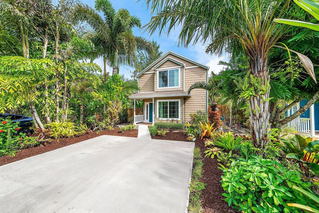 Photo of 5893 Cassandra Court, West Palm Beach, FL 33415 (MLS # R11123175)