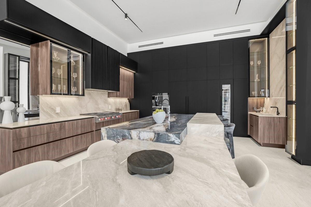 PINE TREE ESTATES - Residential