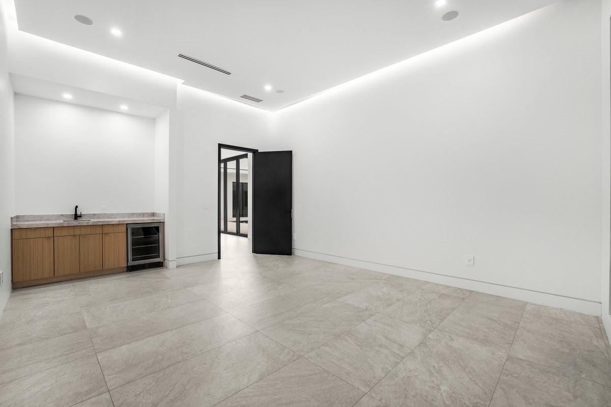 PINE TREE ESTATES - Residential