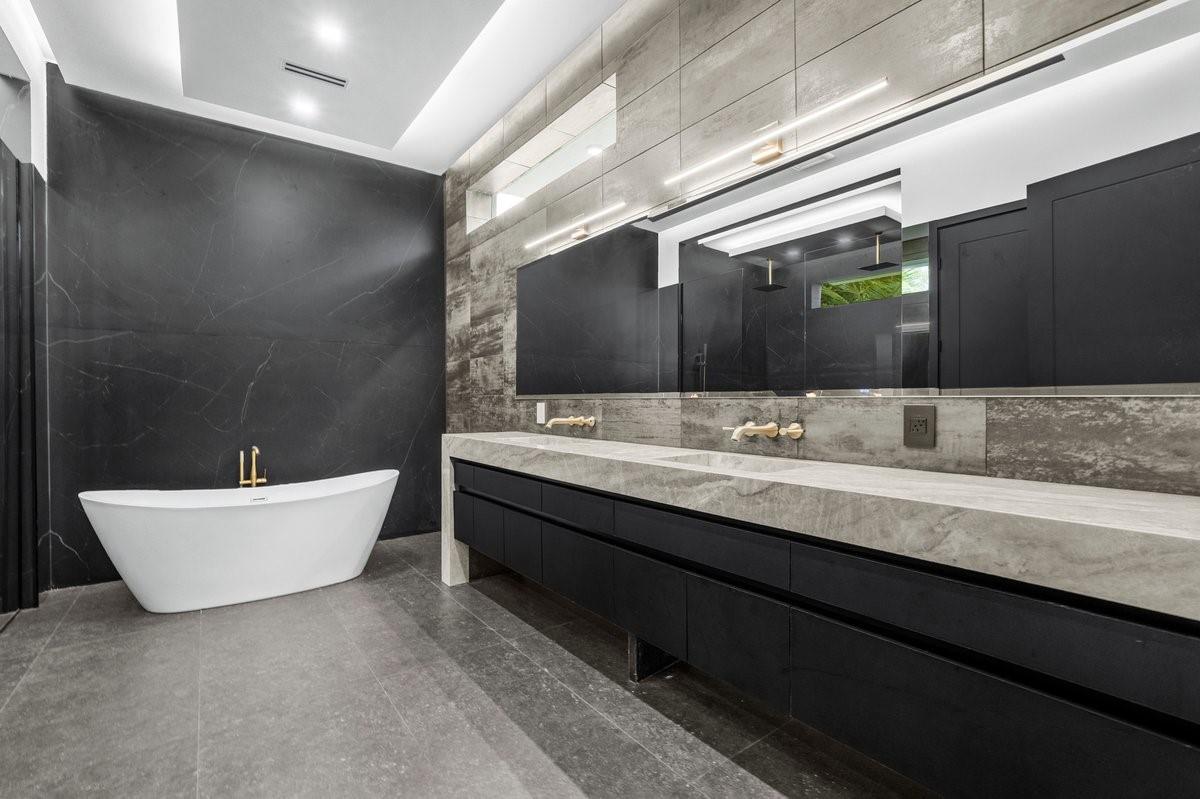 PINE TREE ESTATES - Residential