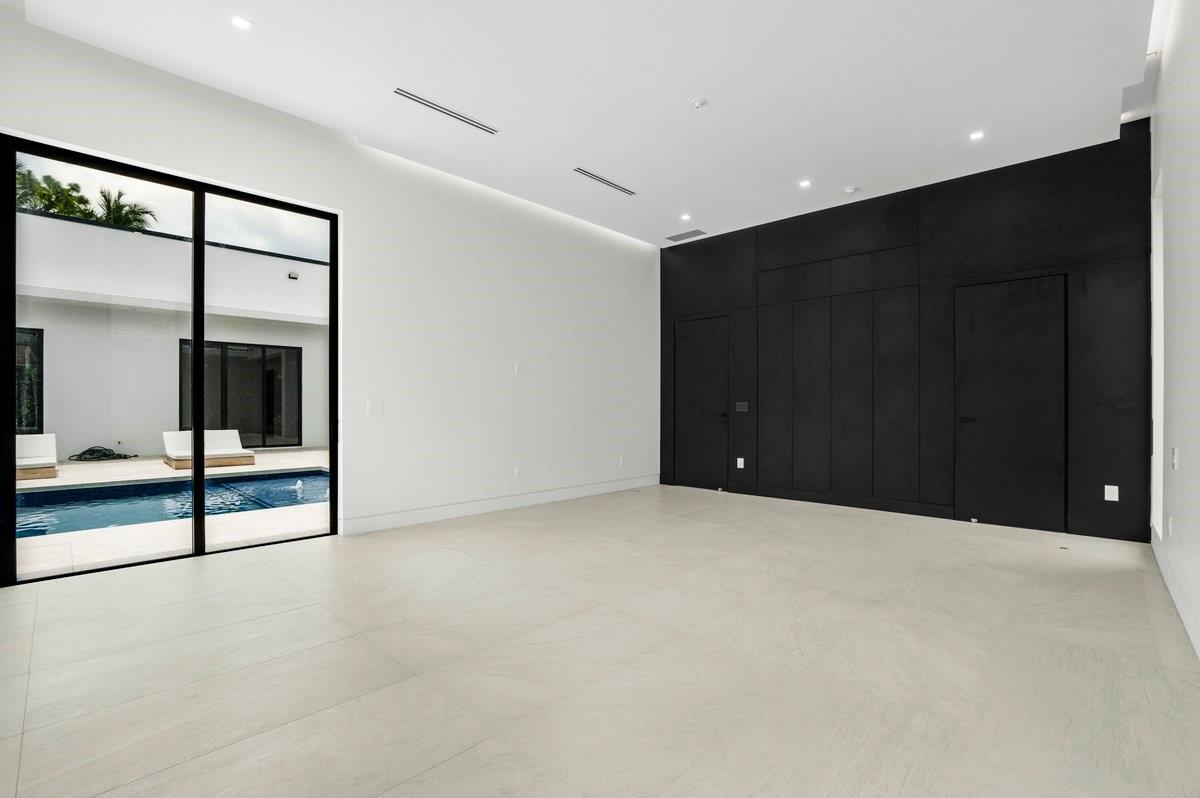 PINE TREE ESTATES - Residential