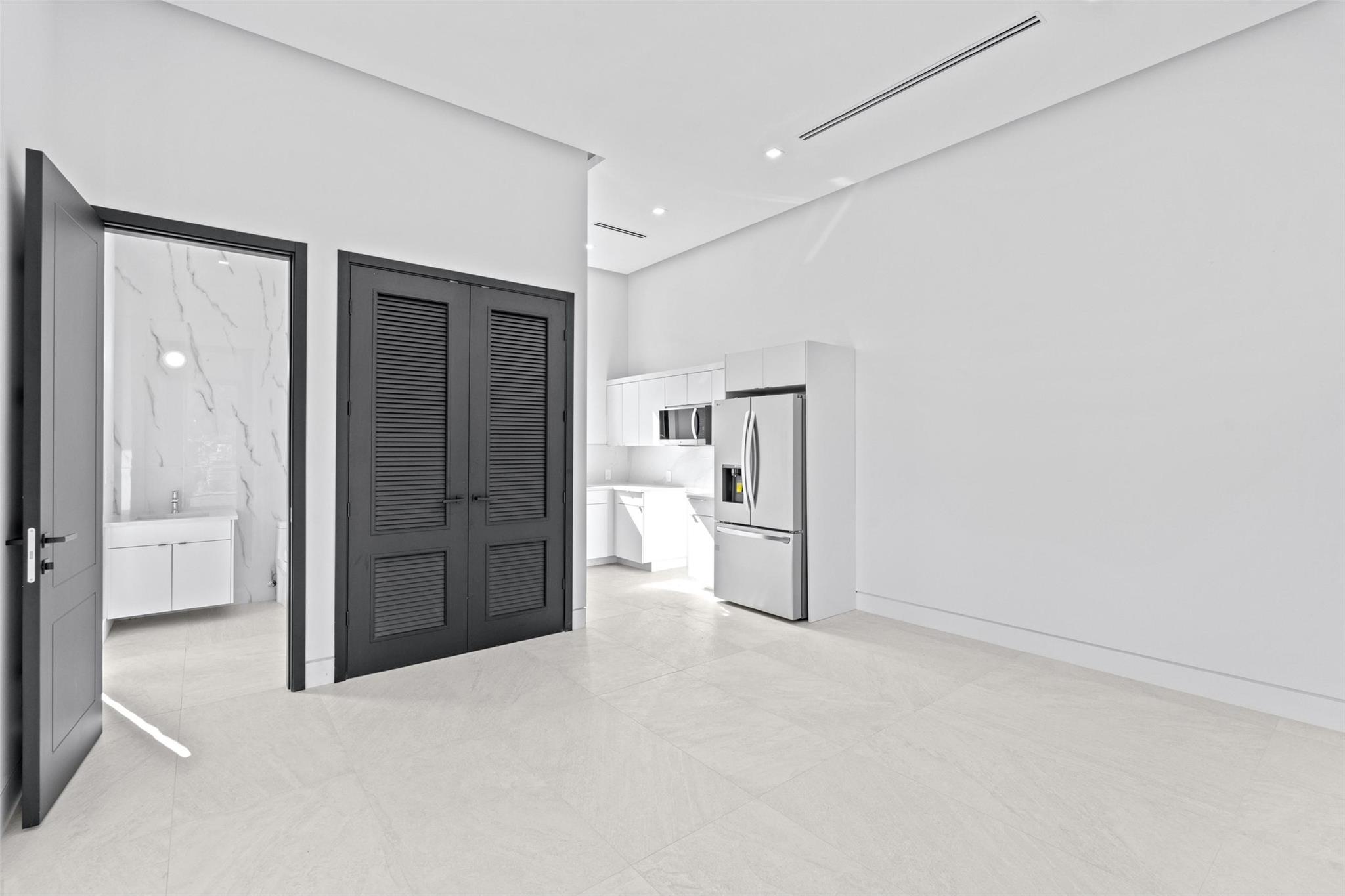 PINE TREE ESTATES - Residential