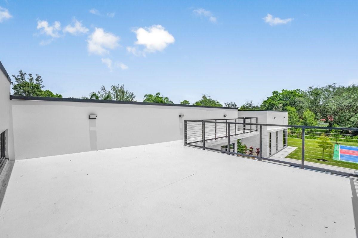 PINE TREE ESTATES - Residential