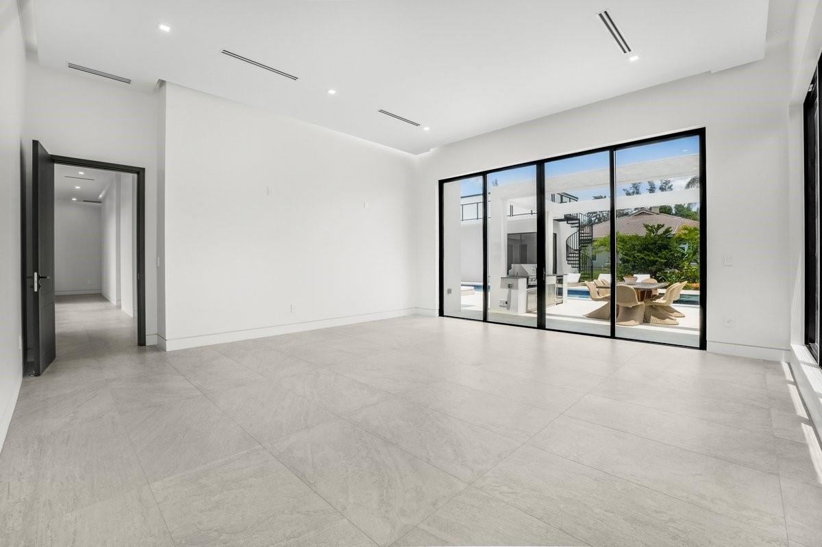 PINE TREE ESTATES - Residential