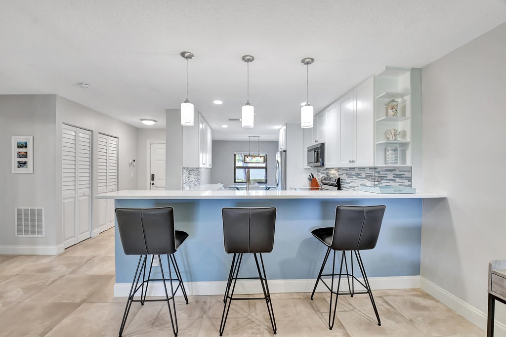 Photo of 17 Westgate Lane #F, Boynton Beach, FL 33436 (MLS # R10985291)