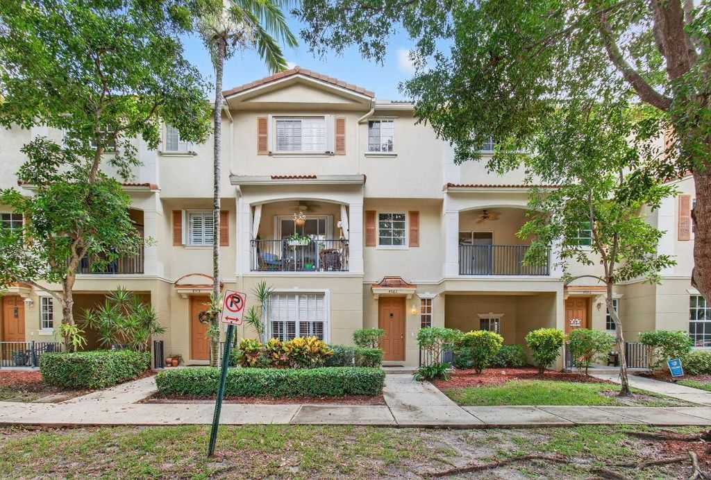Photo of 4582 Danson Way, Delray Beach, FL 33445 (MLS # R11124892)