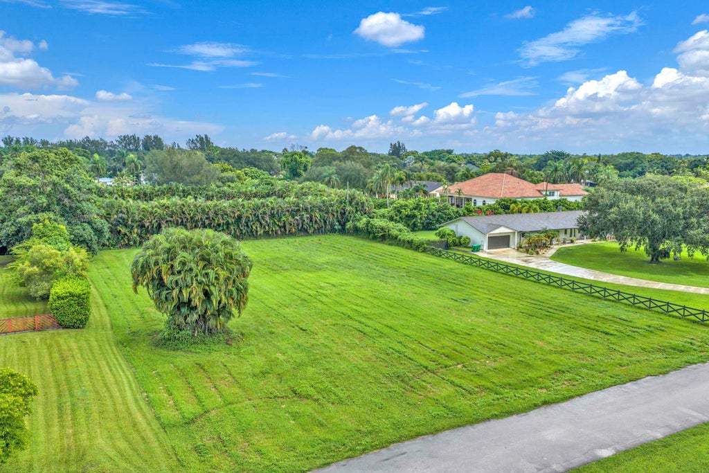 Photo of 13801 SW 29TH Street, Davie, FL 33330 (MLS # B26075354)