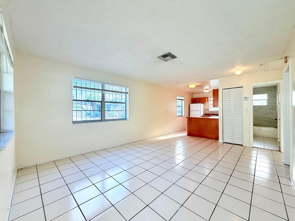 Photo of 800 NE 14th Street, Fort Lauderdale, FL 33304 (MLS # B26007019)