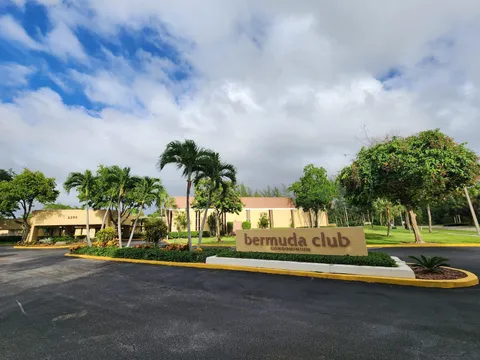 5851 NW 62nd Ave Unit 105, Tamarac, FL MLS: F10470117