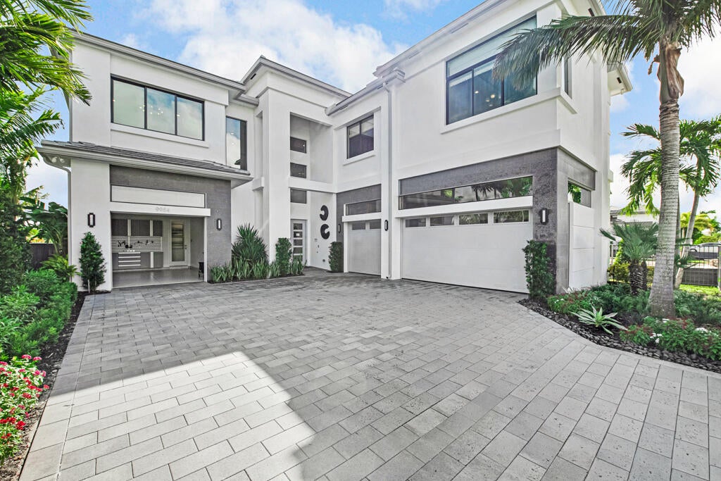 Photo of 9984 Migration Point, Palm Beach Gardens, FL 33412 (MLS # B26093737)