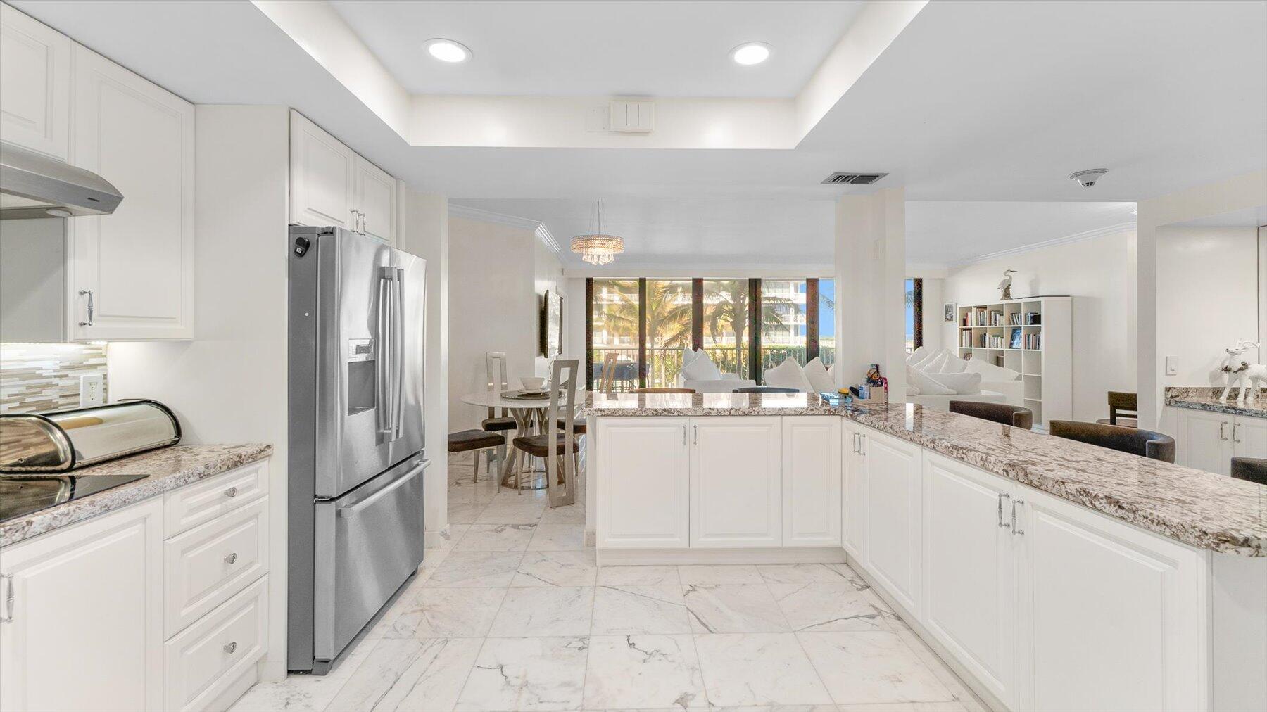 TWO THOUSAND CONDO - Residential