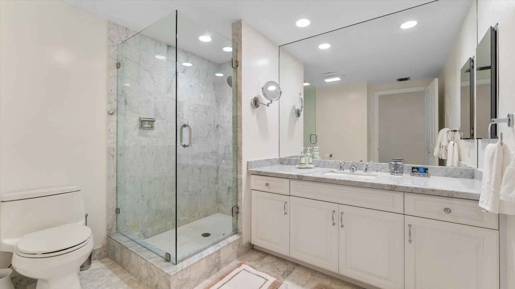 TWO THOUSAND CONDO - Residential