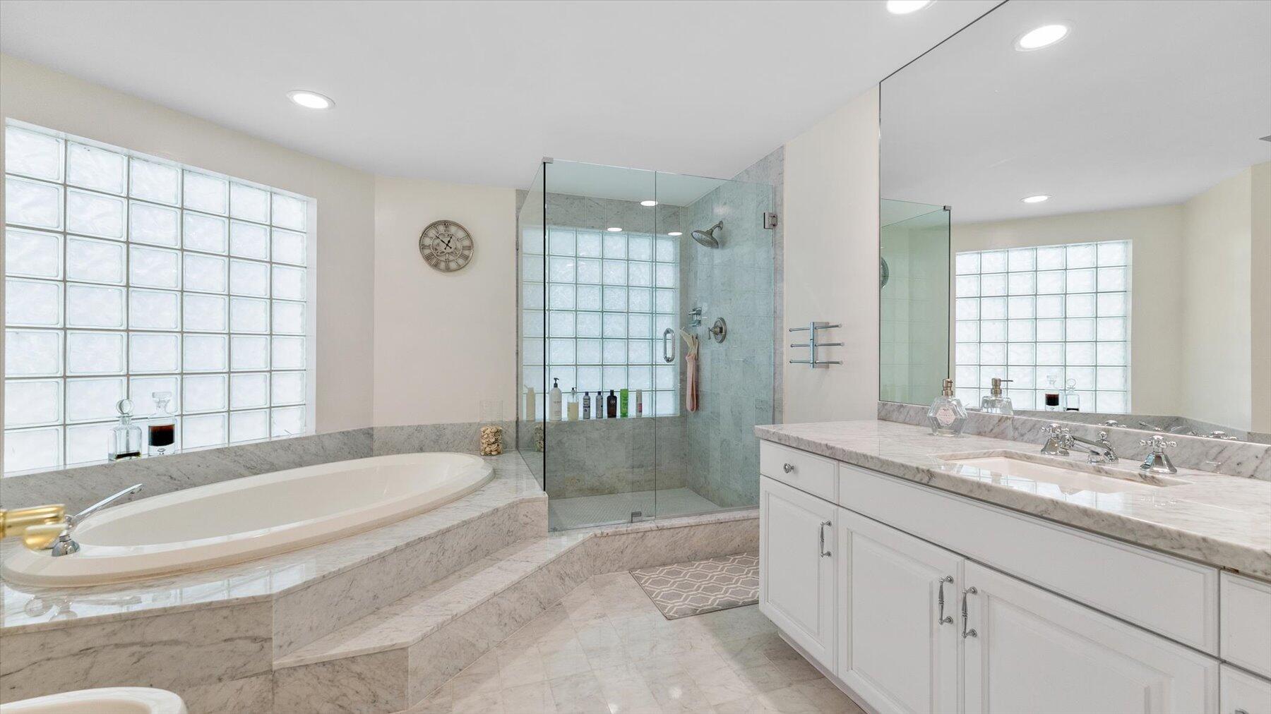 TWO THOUSAND CONDO - Residential