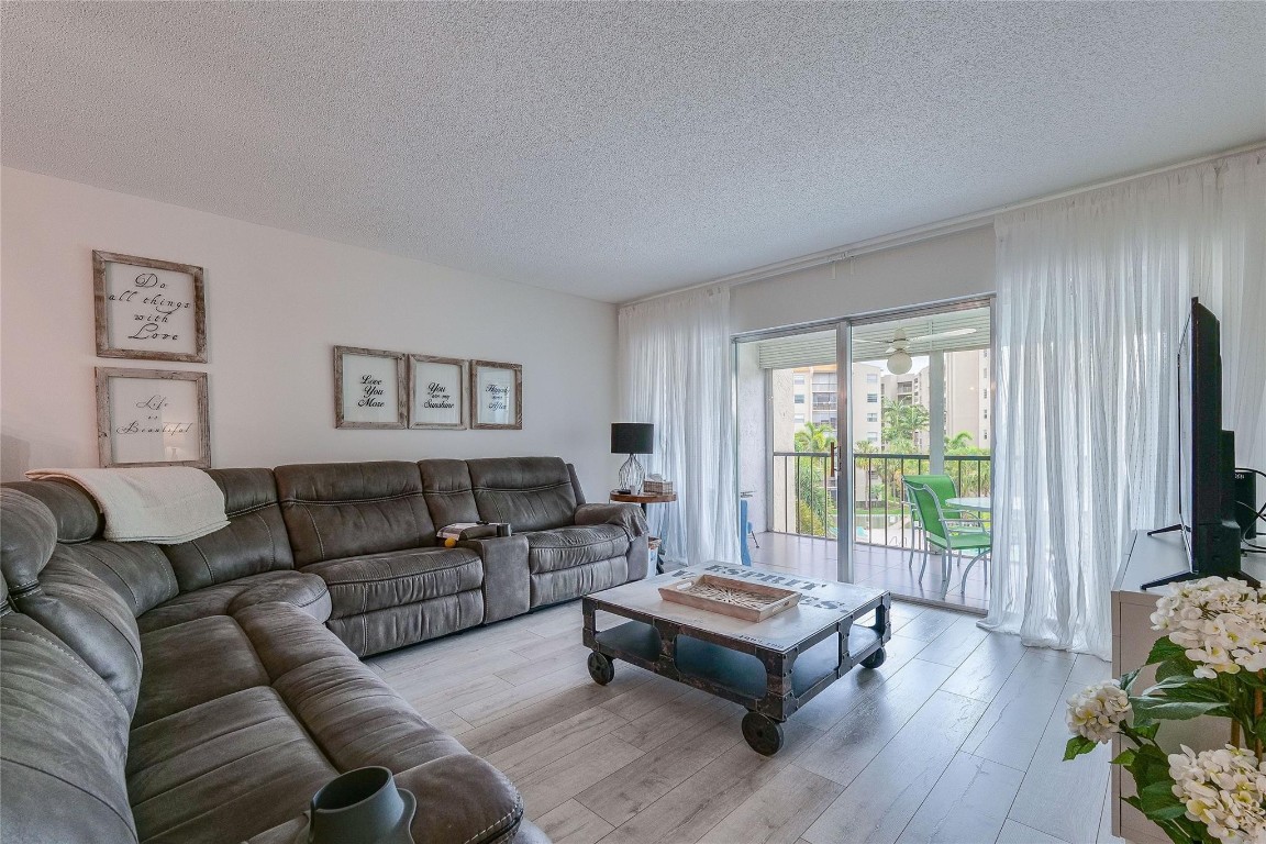 3920 Inverrary Boulevard 404-C