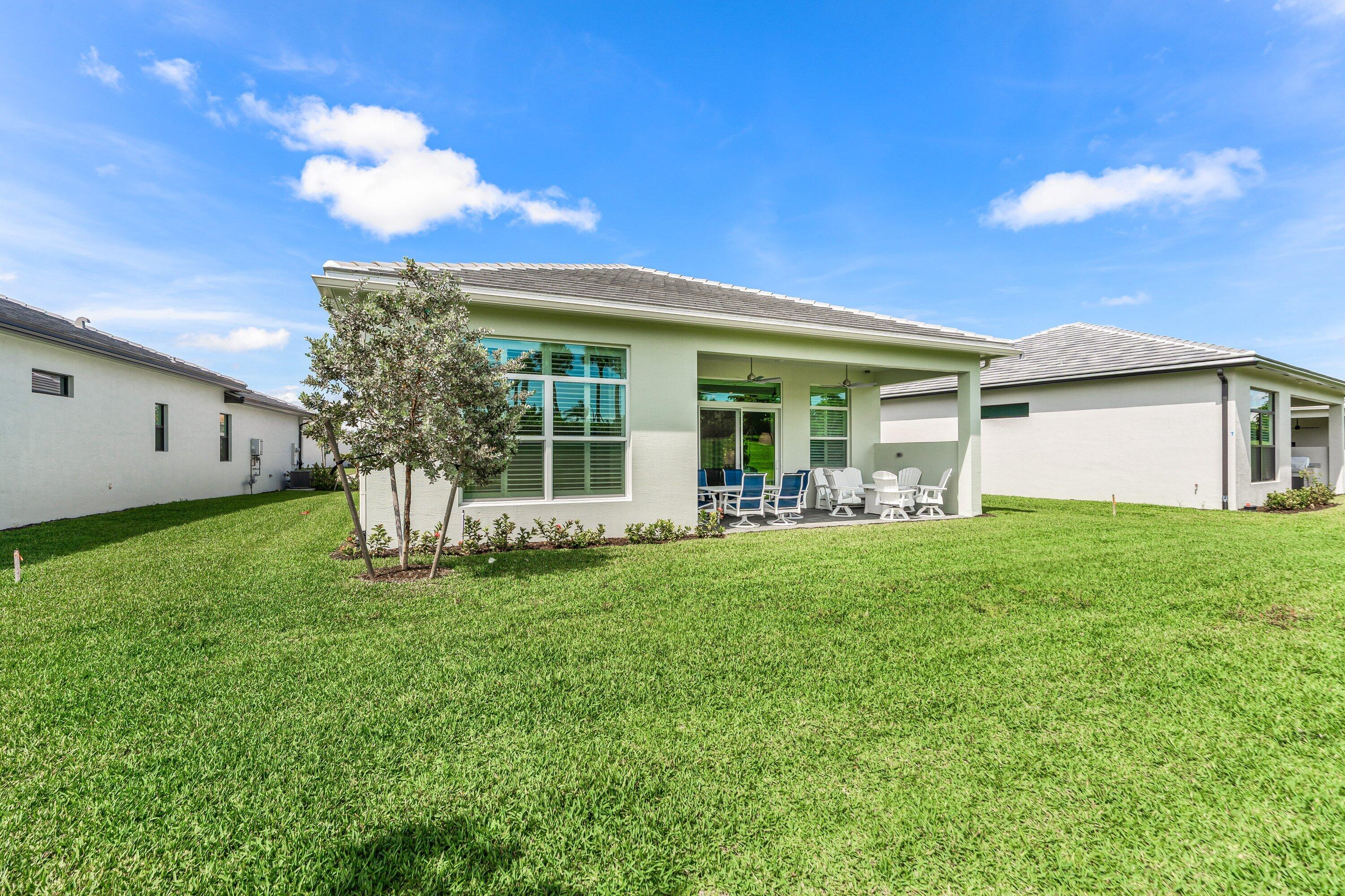 CRESSWIND PALM BEACH - Residential