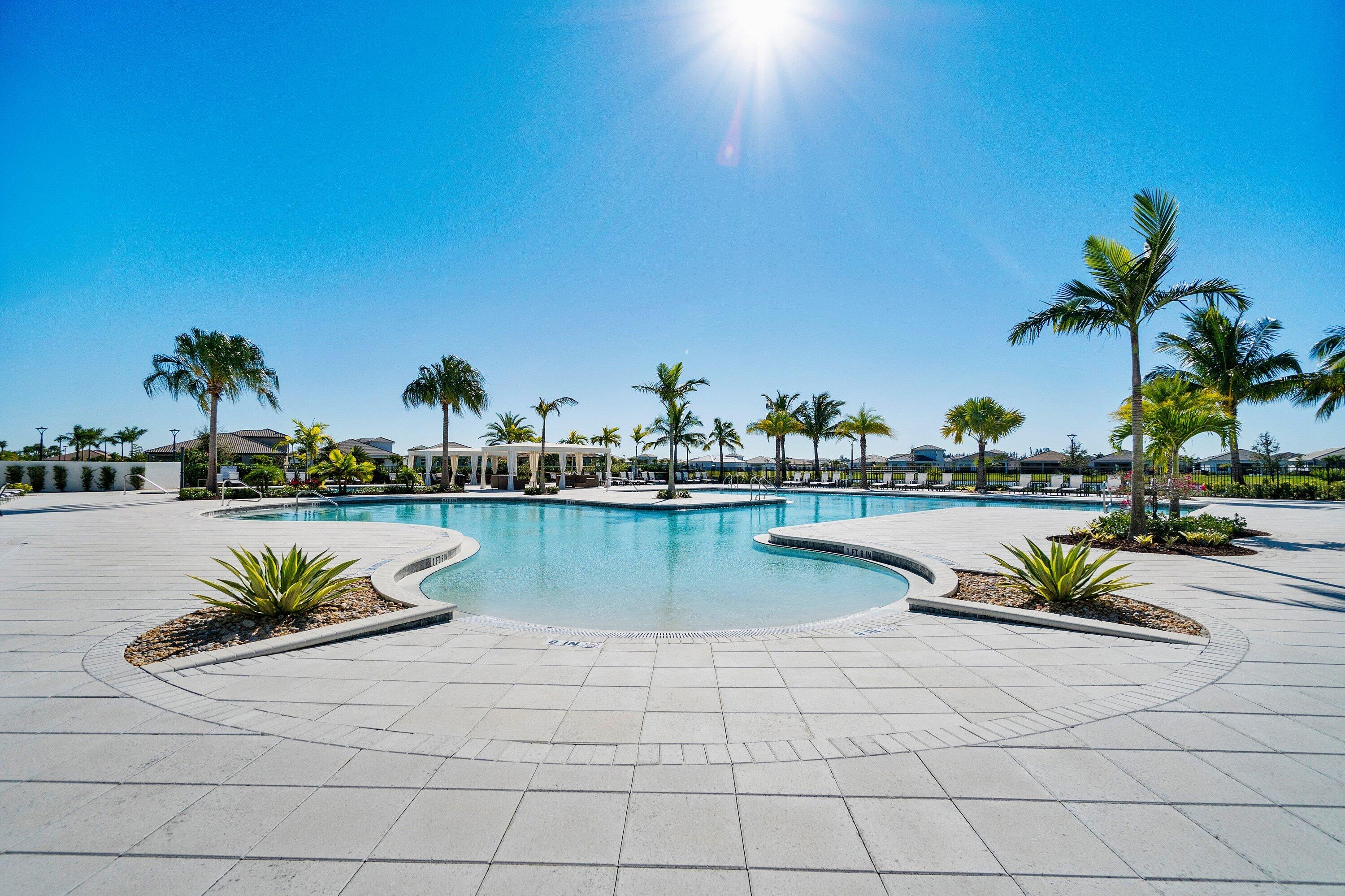 CRESSWIND PALM BEACH - Residential