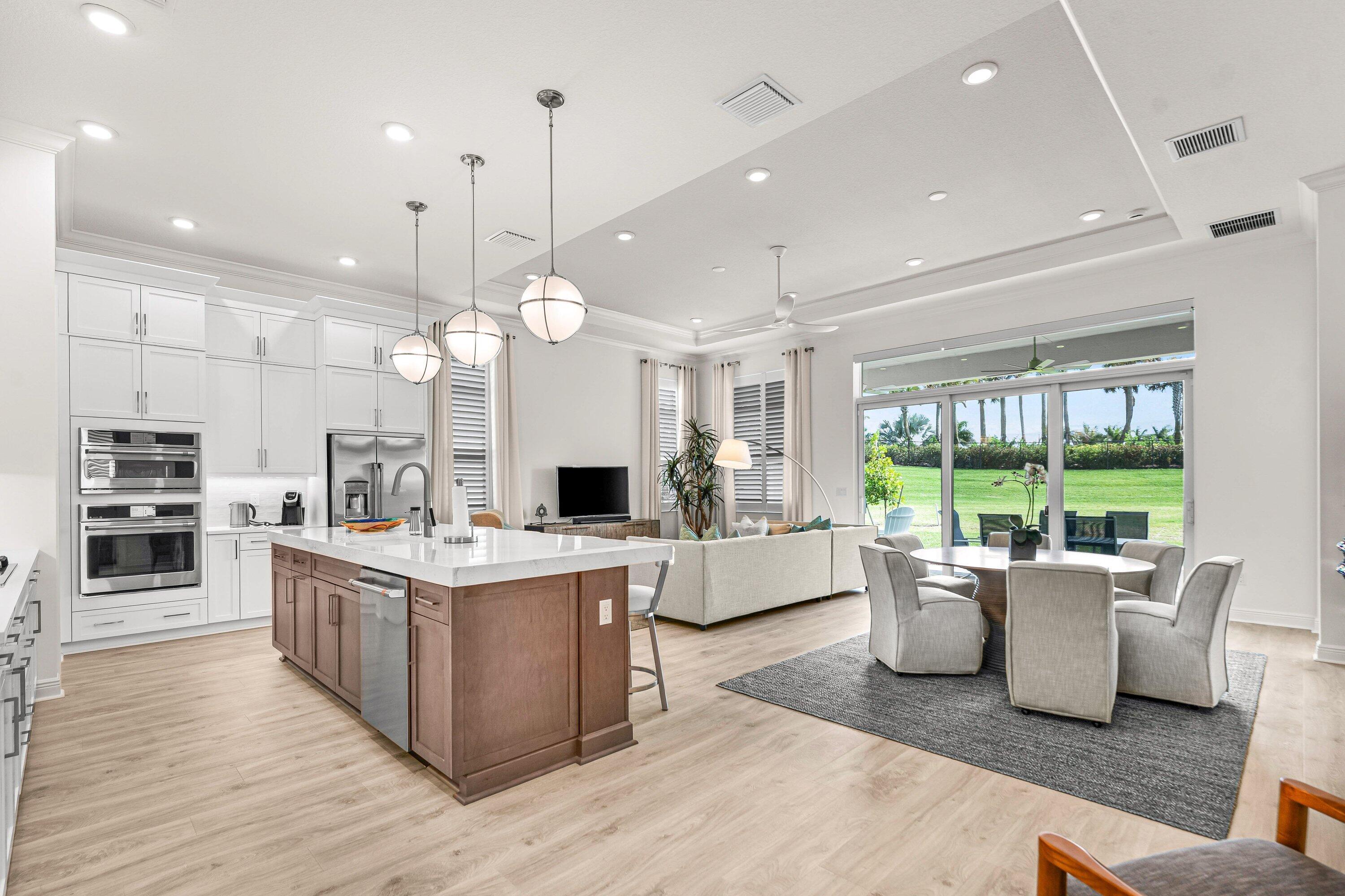 CRESSWIND PALM BEACH - Residential