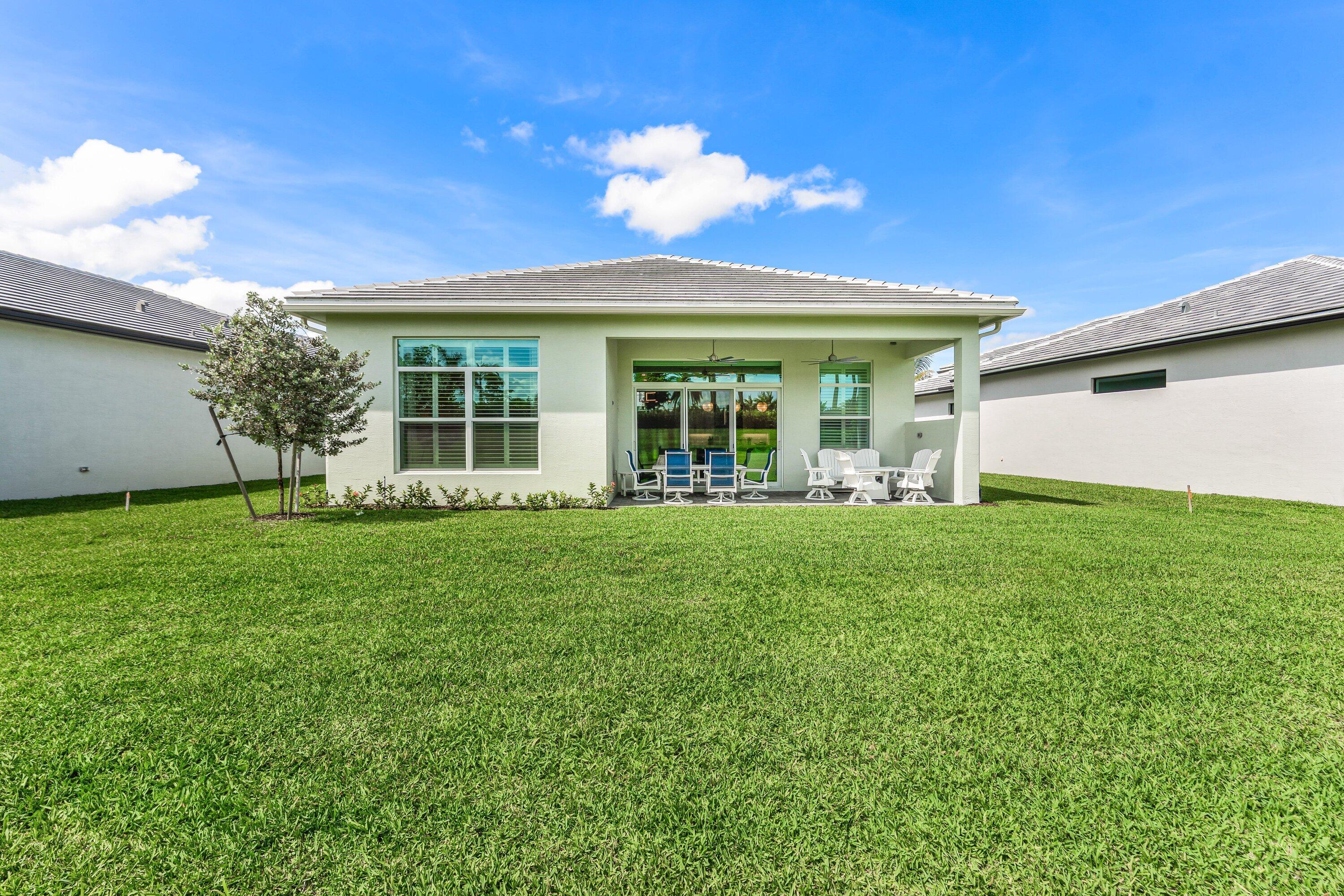 CRESSWIND PALM BEACH - Residential