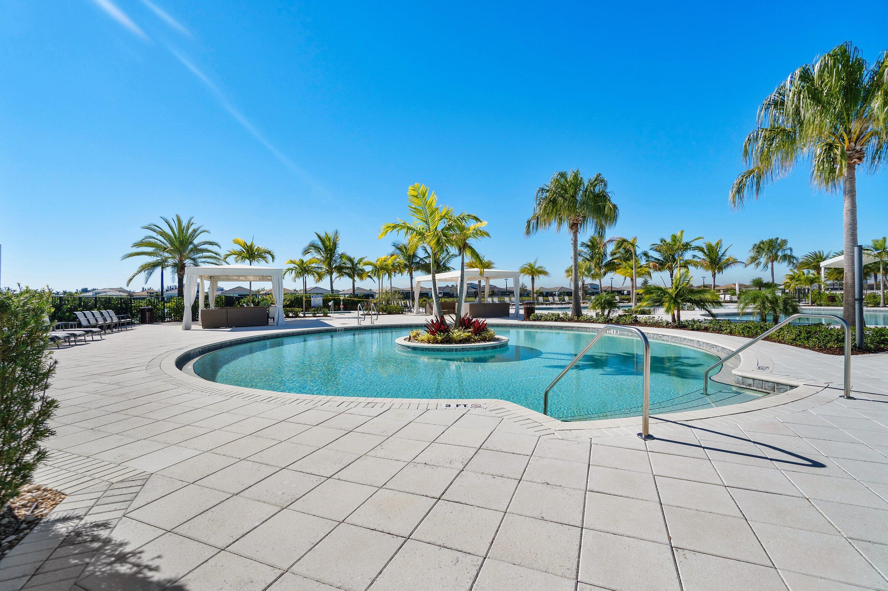 CRESSWIND PALM BEACH - Residential