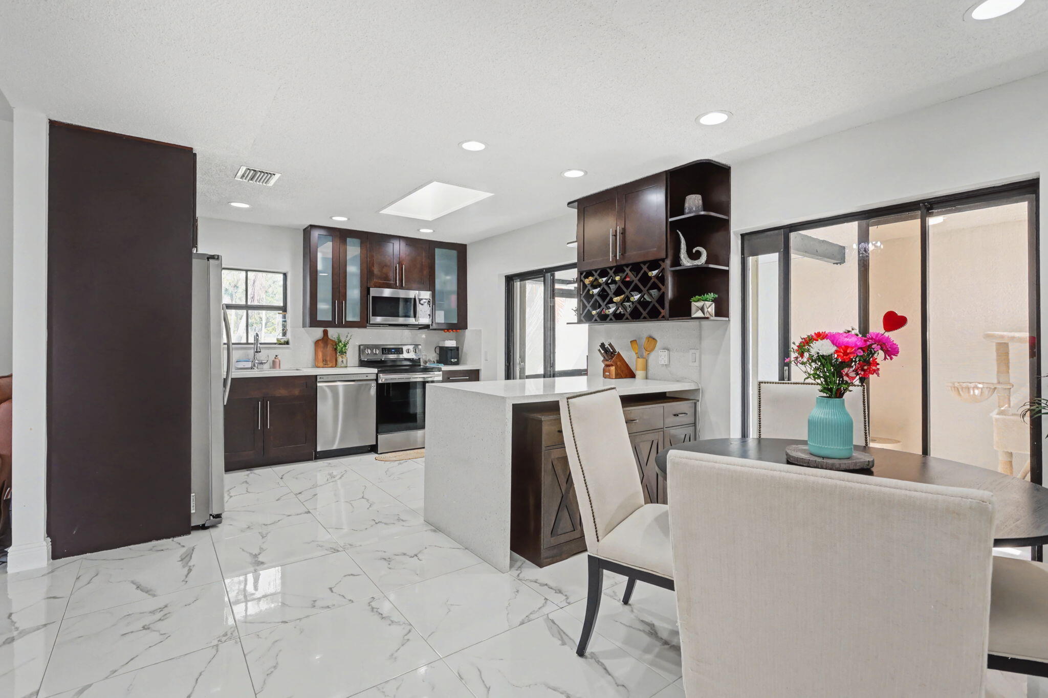 ANGLO-AMERICAN PLAT ONE - Residential