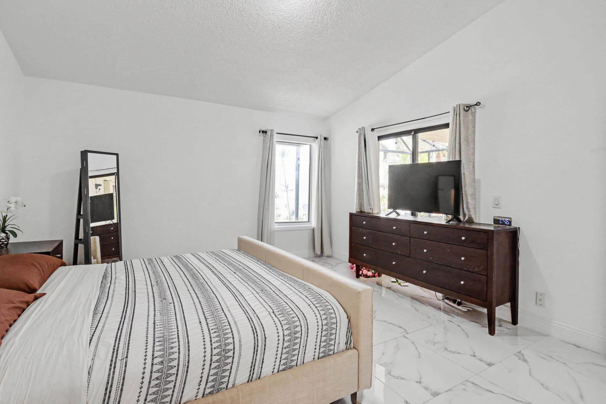 ANGLO-AMERICAN PLAT ONE - Residential