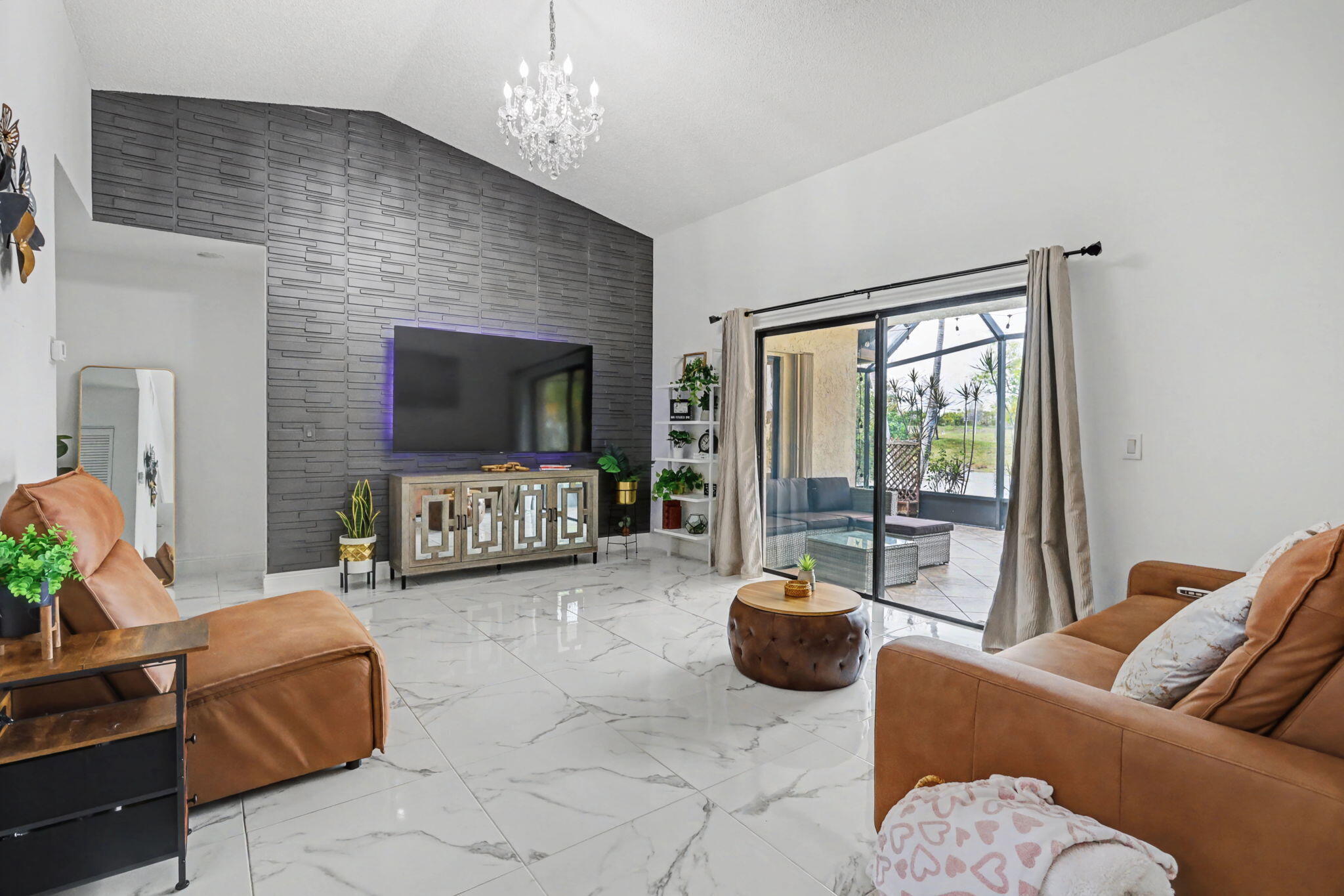 ANGLO-AMERICAN PLAT ONE - Residential