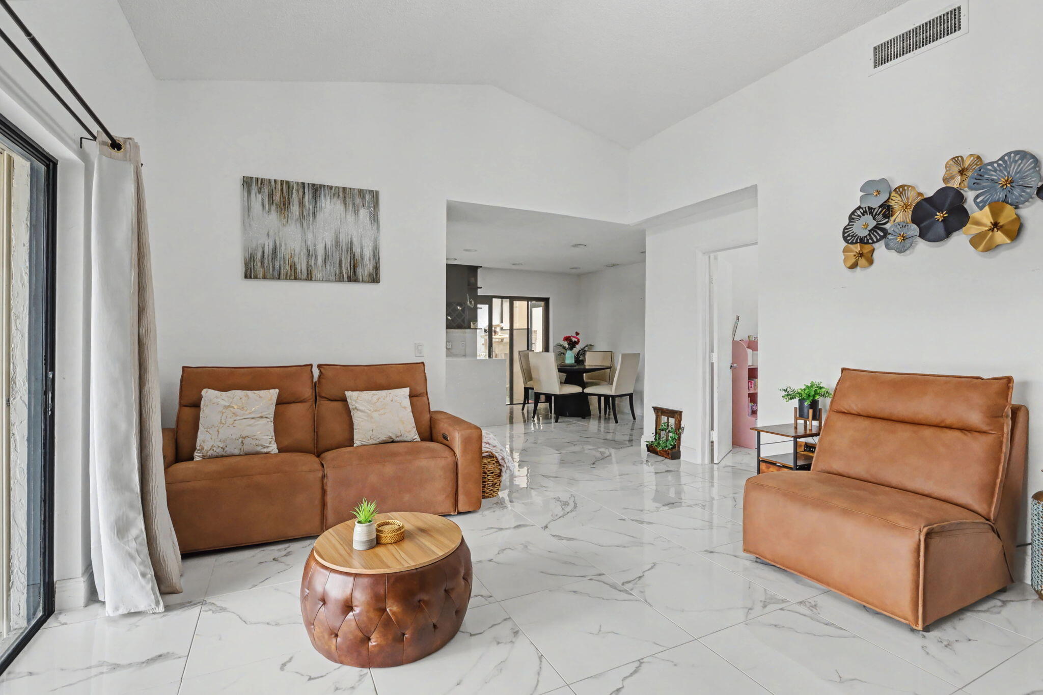 ANGLO-AMERICAN PLAT ONE - Residential