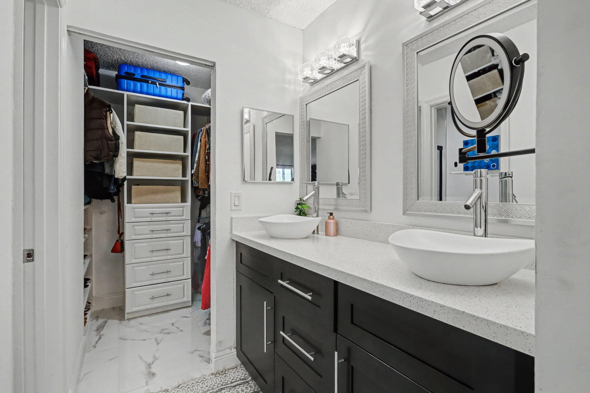 ANGLO-AMERICAN PLAT ONE - Residential