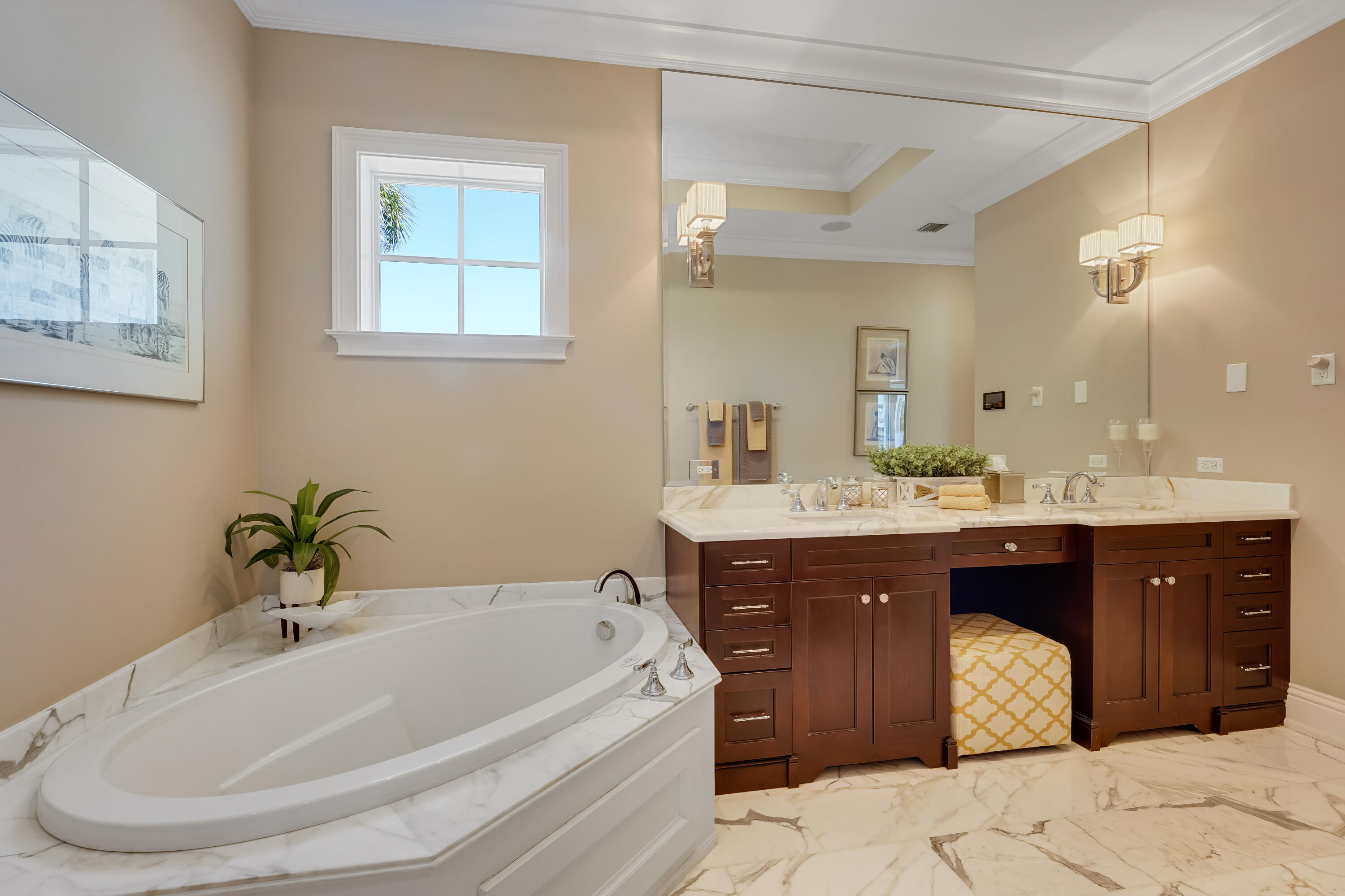 TROPIC ISLE 2ND SEC - Residential