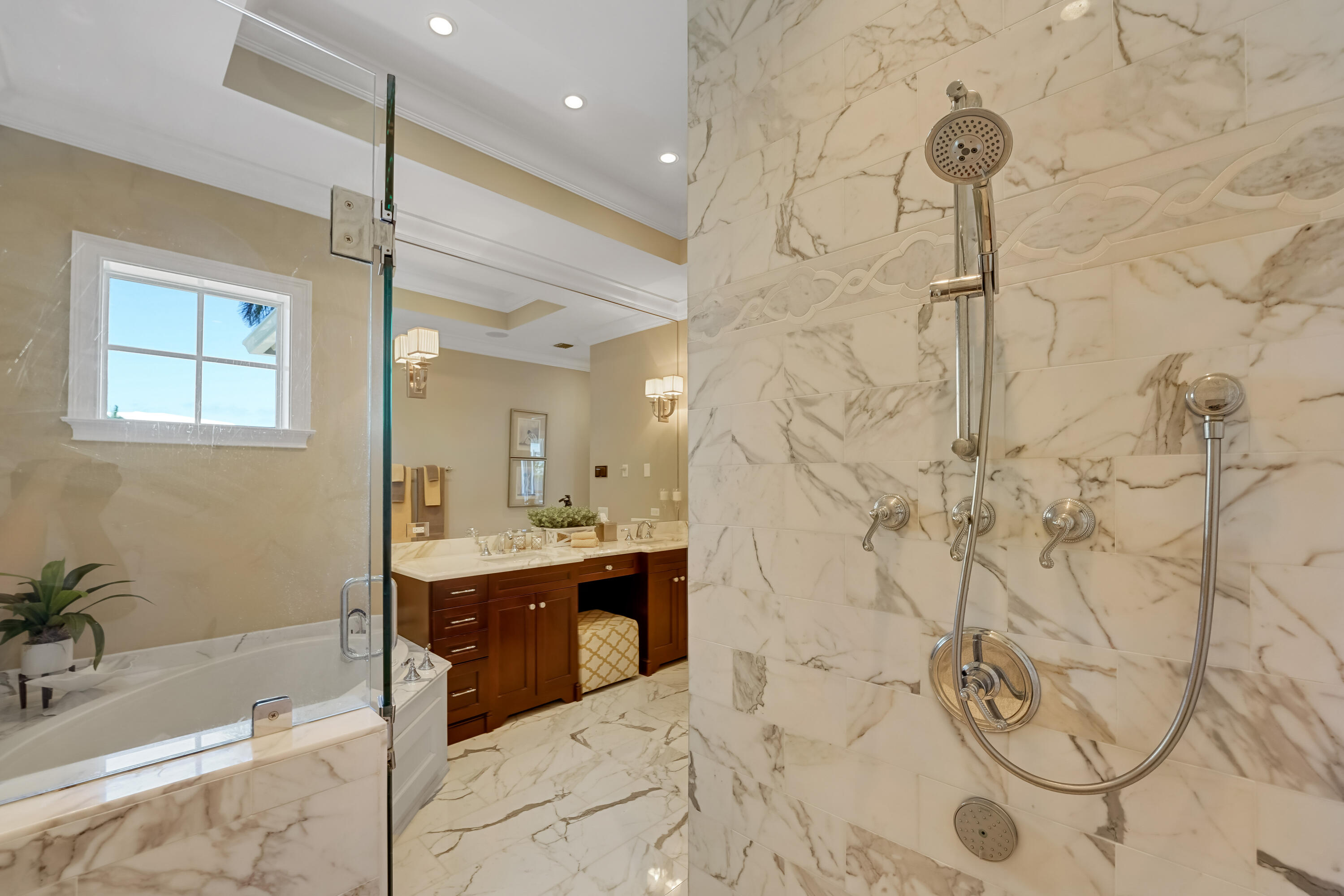 TROPIC ISLE 2ND SEC - Residential