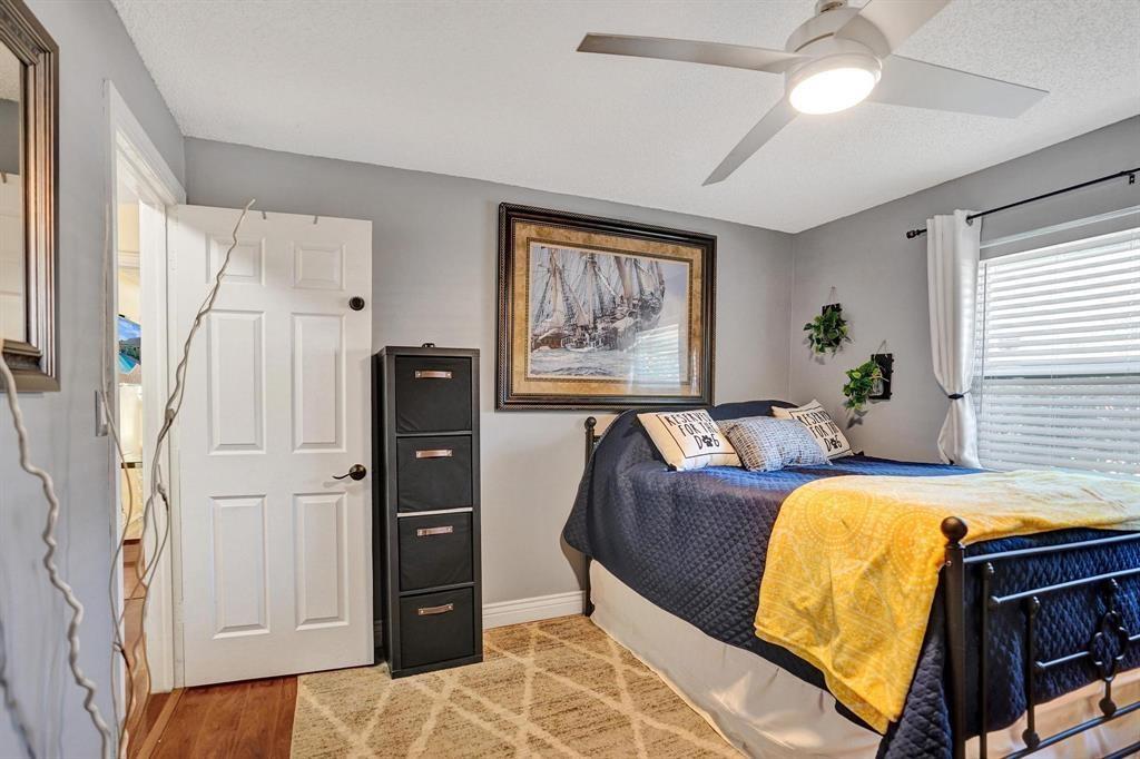 Oak Wood 80-39 B - Residential