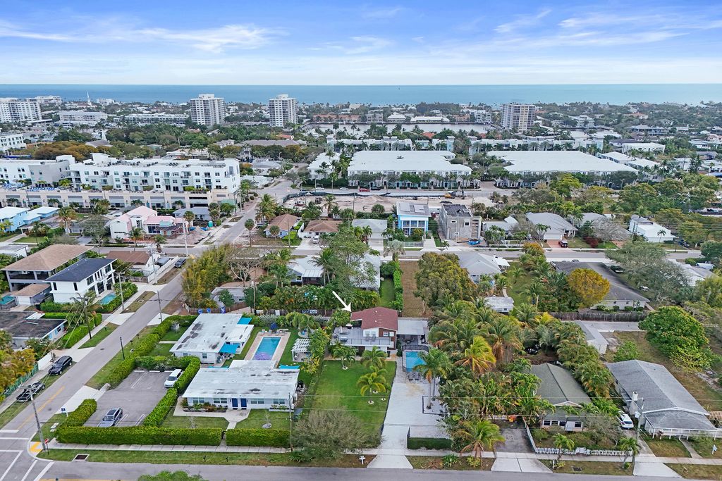 Photo of 311 SE 3rd Avenue, Delray Beach, FL 33483 (MLS # R11169765)