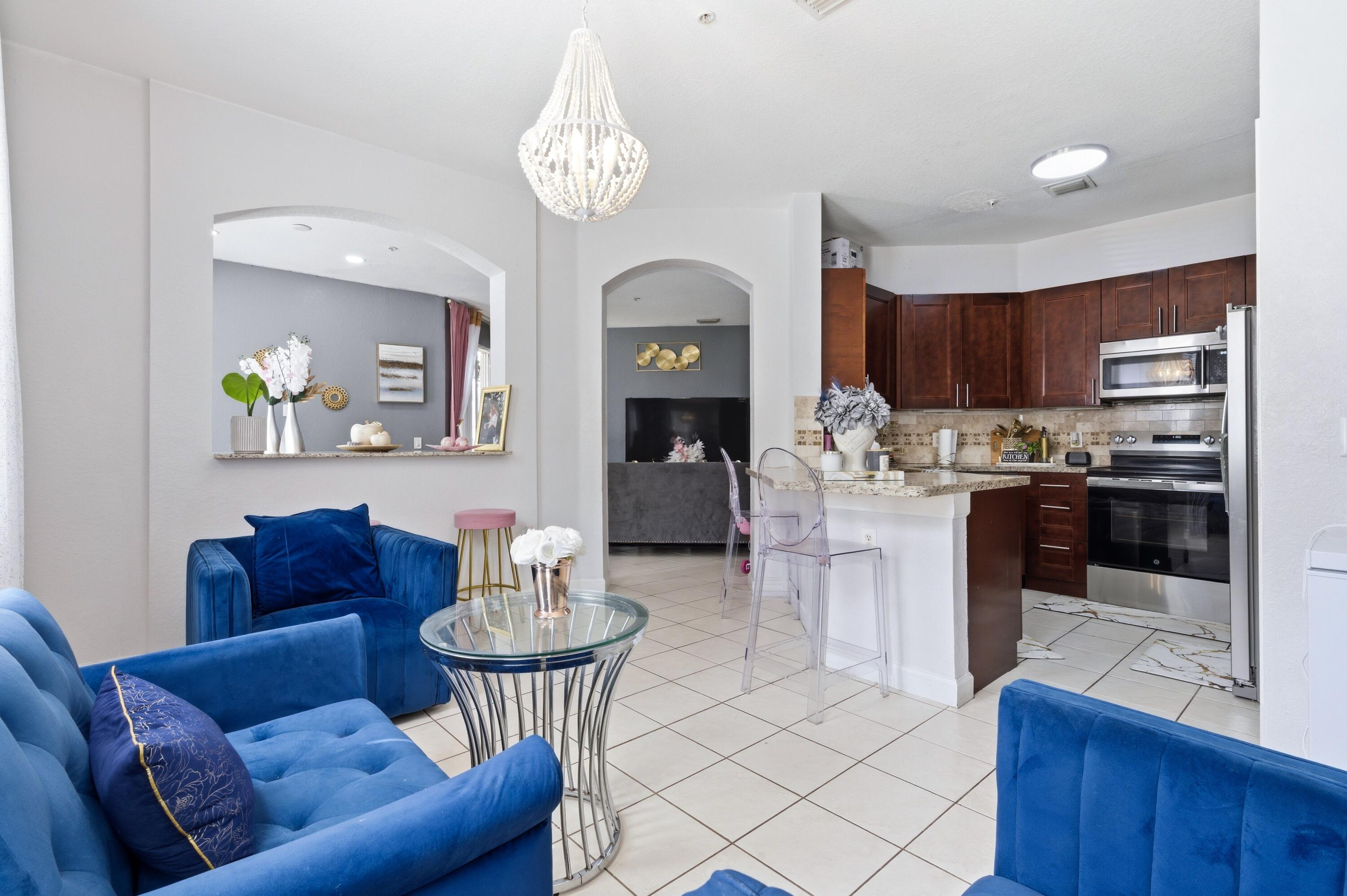 SHOMA COURTYARDS II AT ROYAL PALM CONDOM - Residential