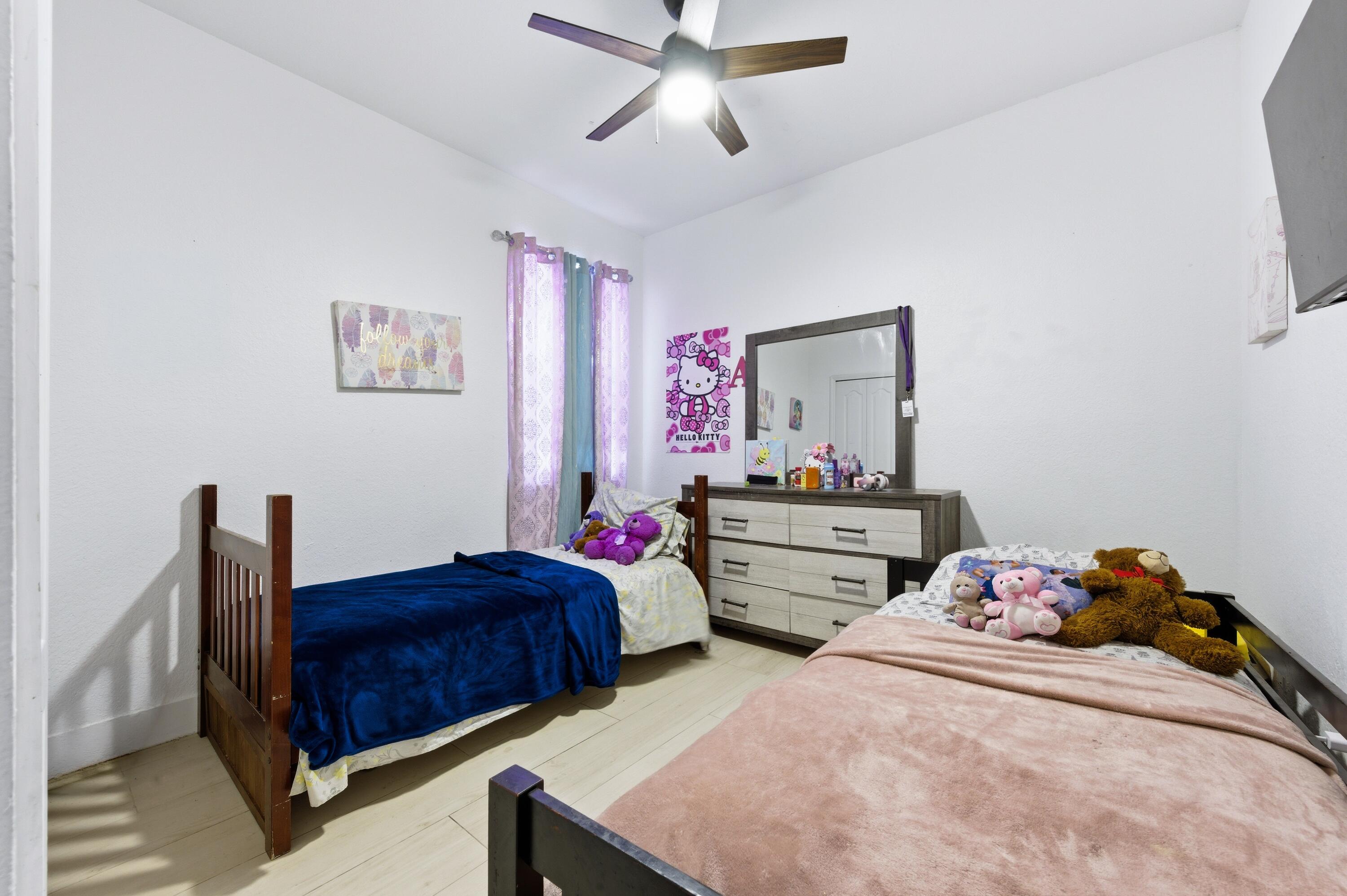 SHOMA COURTYARDS II AT ROYAL PALM CONDOM - Residential