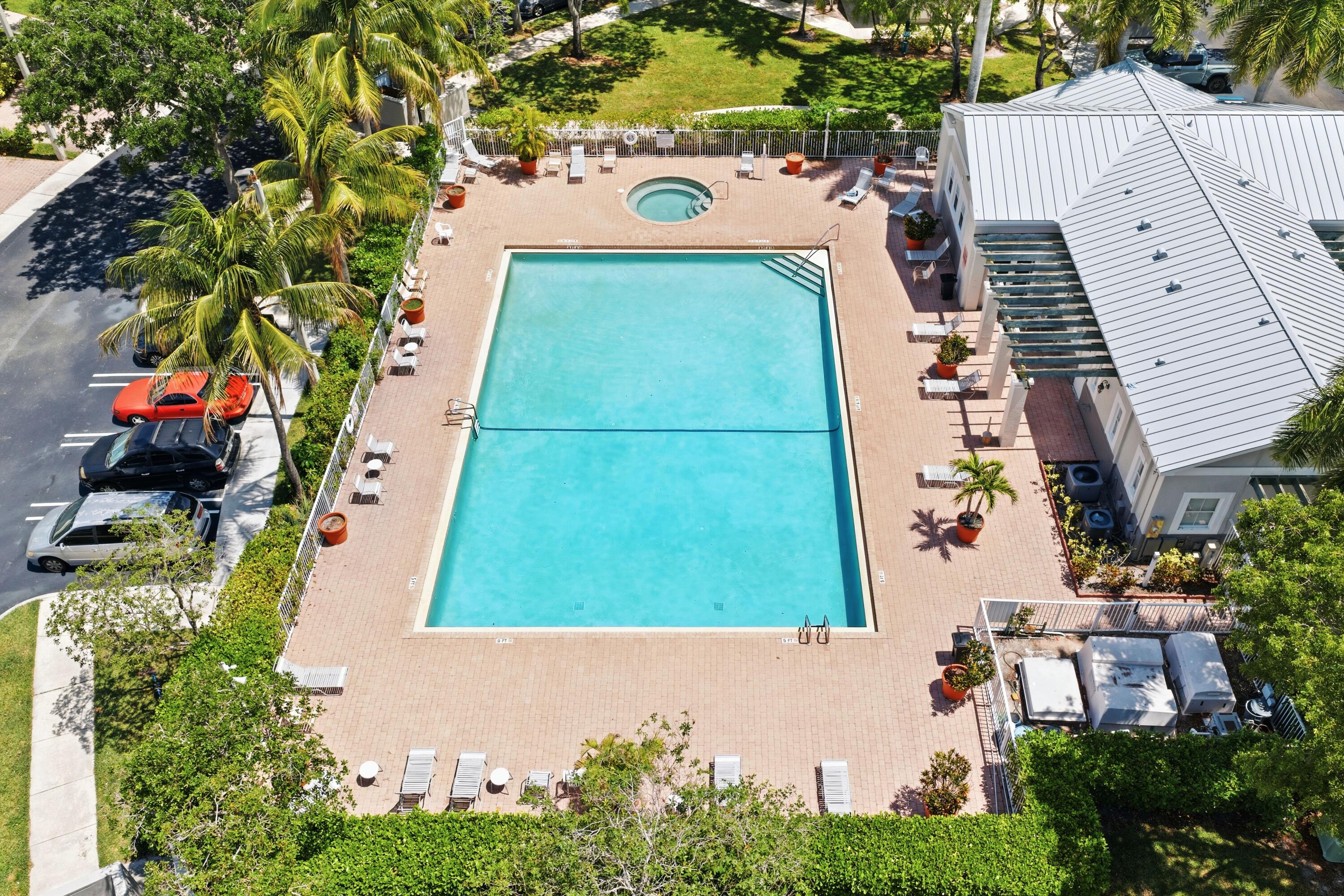 SHOMA COURTYARDS II AT ROYAL PALM CONDOM - Residential