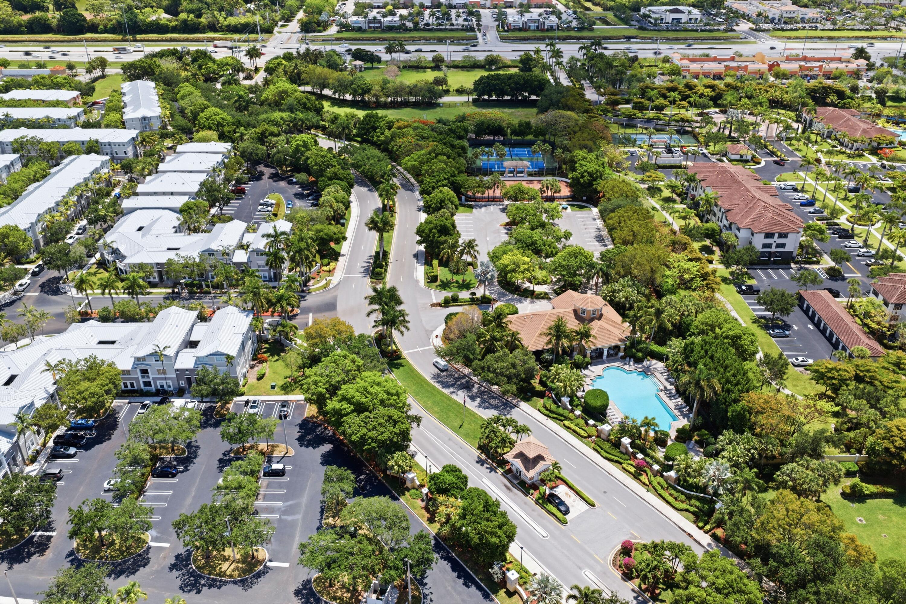 SHOMA COURTYARDS II AT ROYAL PALM CONDOM - Residential