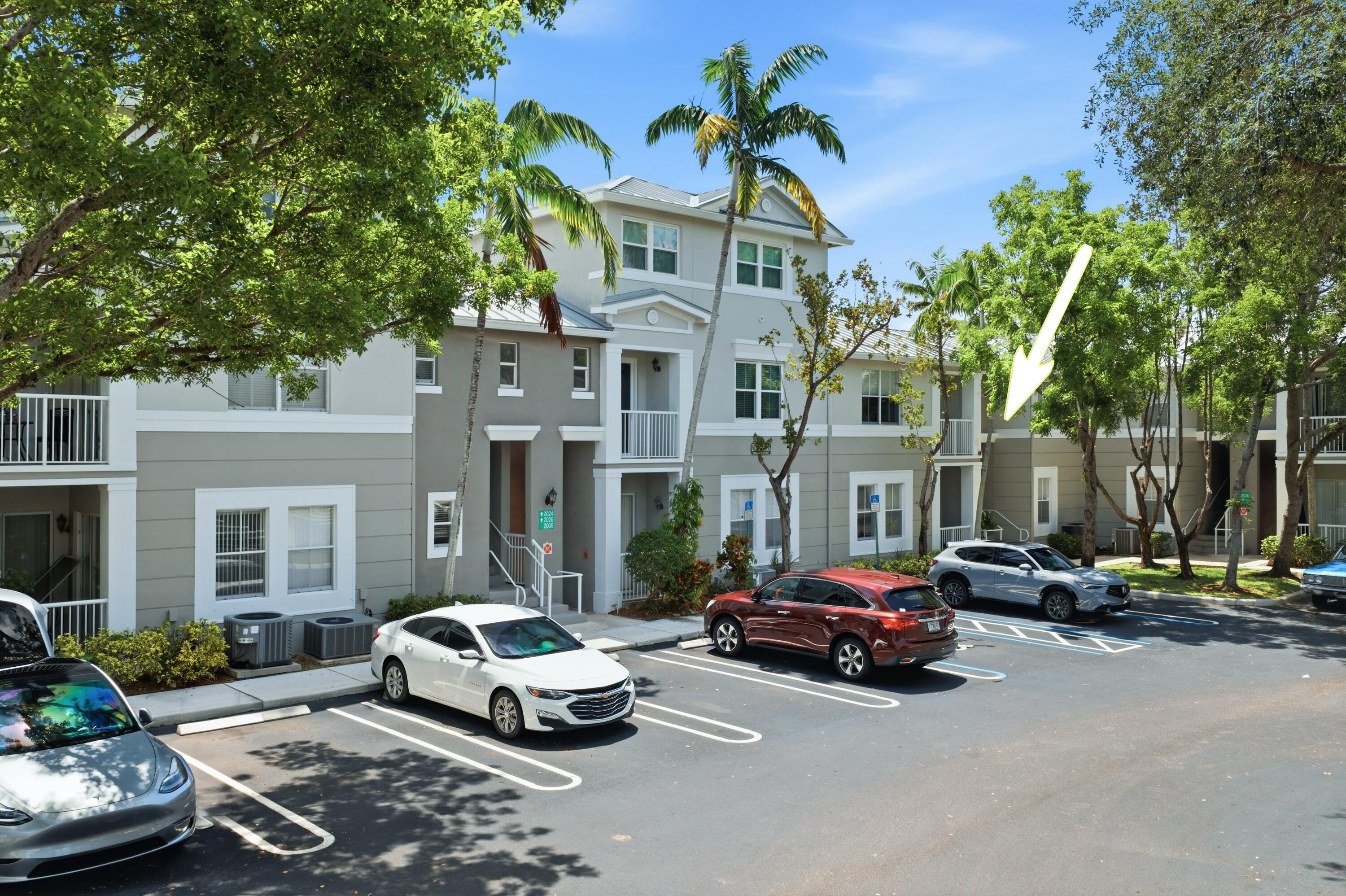 SHOMA COURTYARDS II AT ROYAL PALM CONDOM - Residential