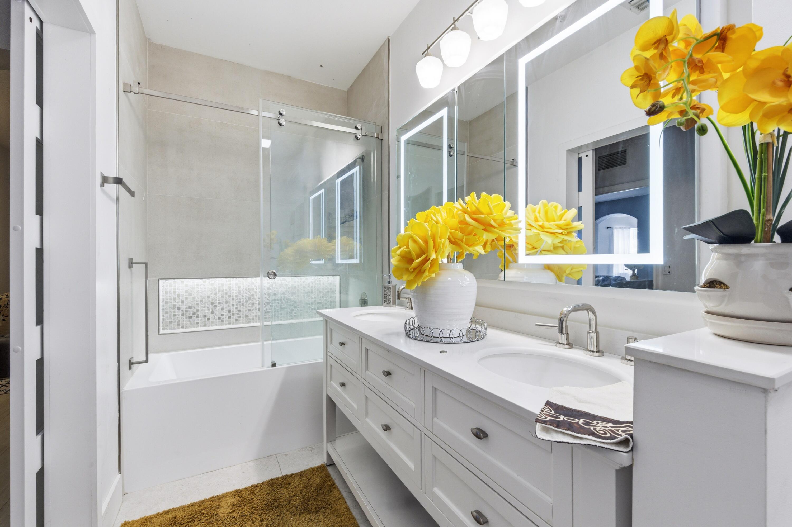 SHOMA COURTYARDS II AT ROYAL PALM CONDOM - Residential