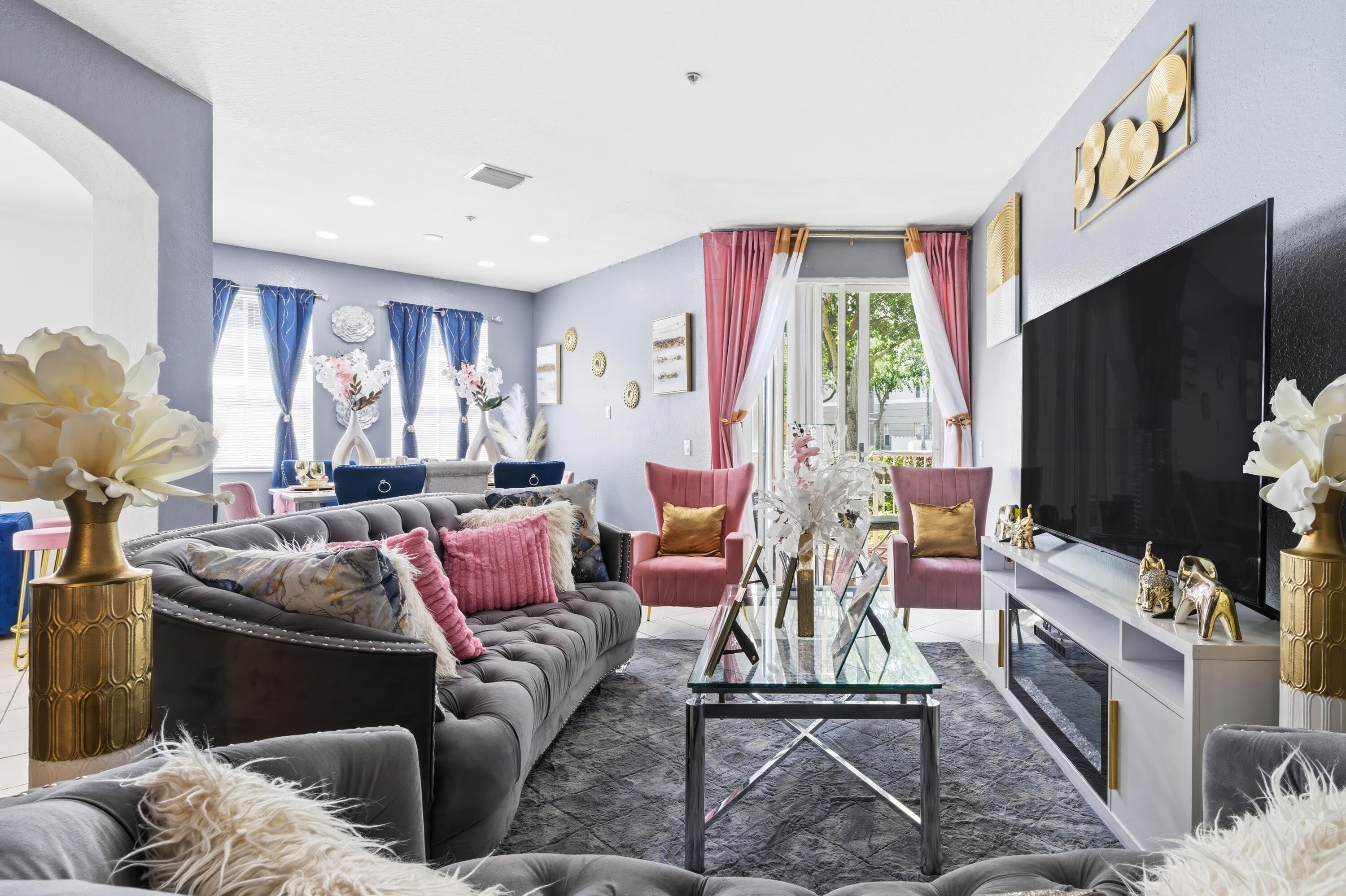 SHOMA COURTYARDS II AT ROYAL PALM CONDOM - Residential