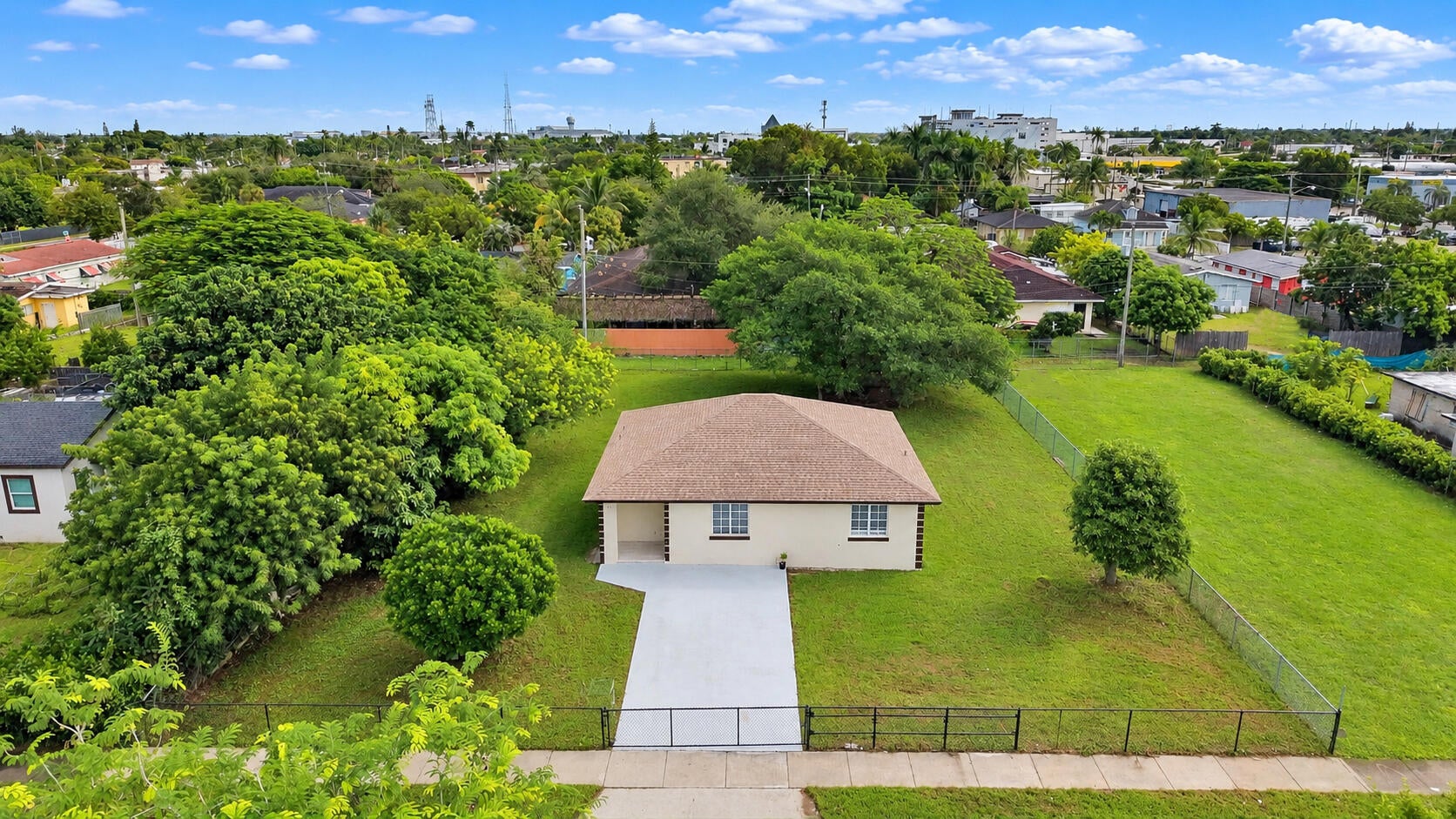 View photos, virtual tours, details... 105 NW 5TH Avenue
