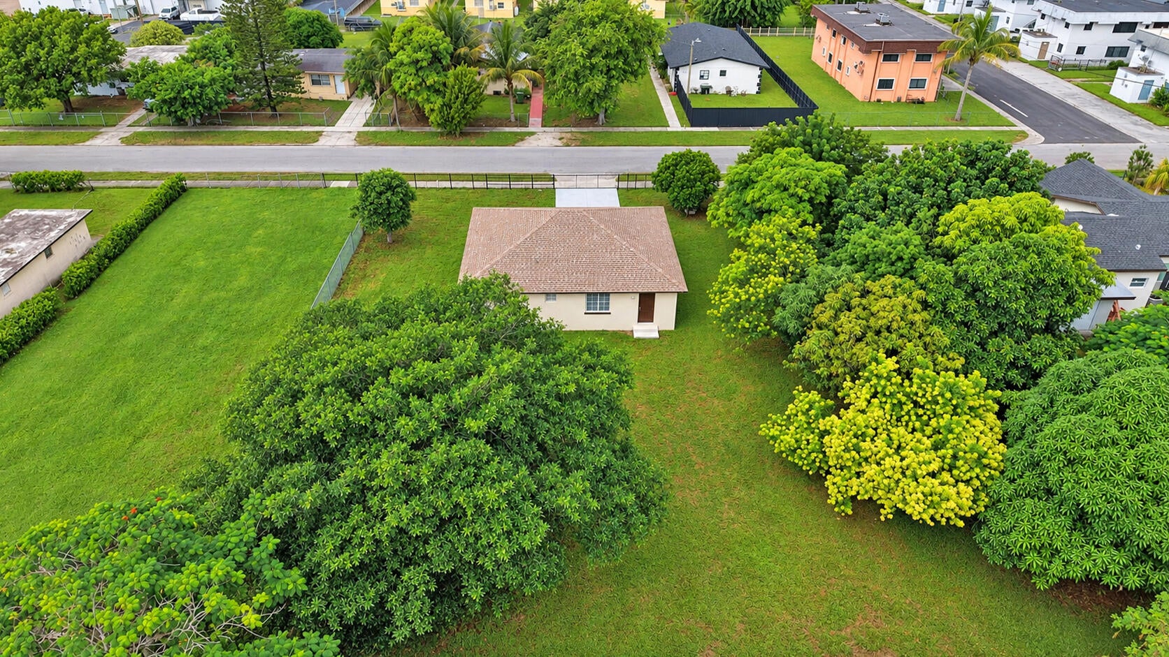 View photos, virtual tours, details... 105 NW 5TH Avenue