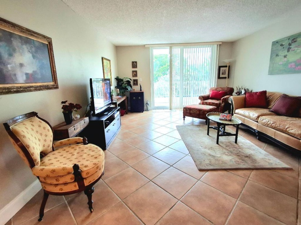 1421 S Ocean Boulevard 206