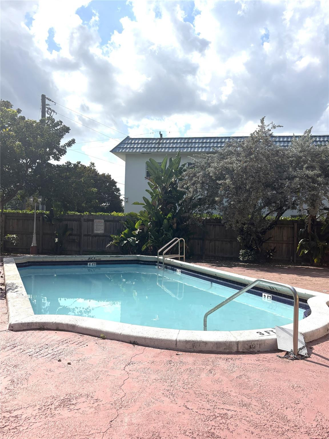 EL SOL AT MAIN STREET - Residential