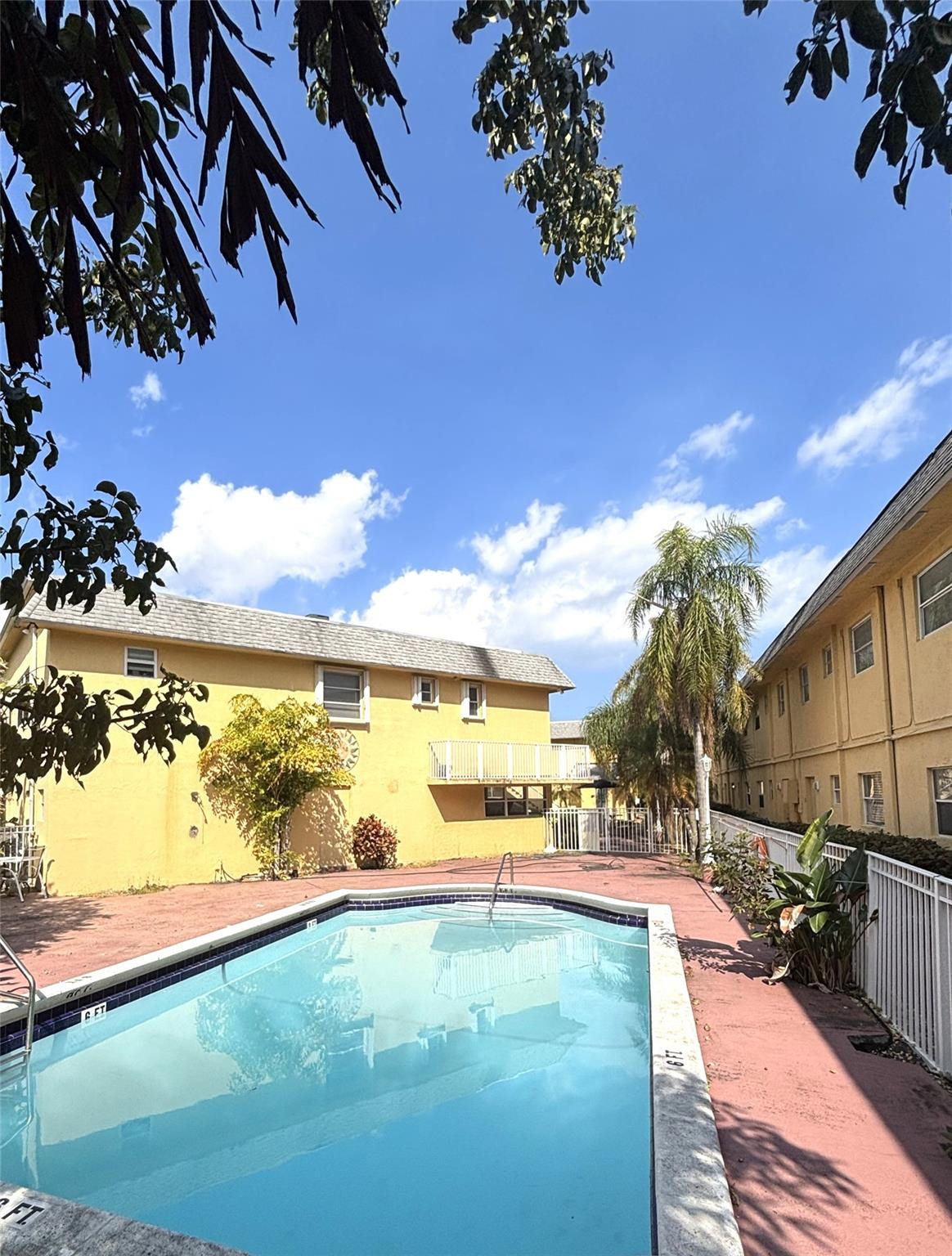 EL SOL AT MAIN STREET - Residential